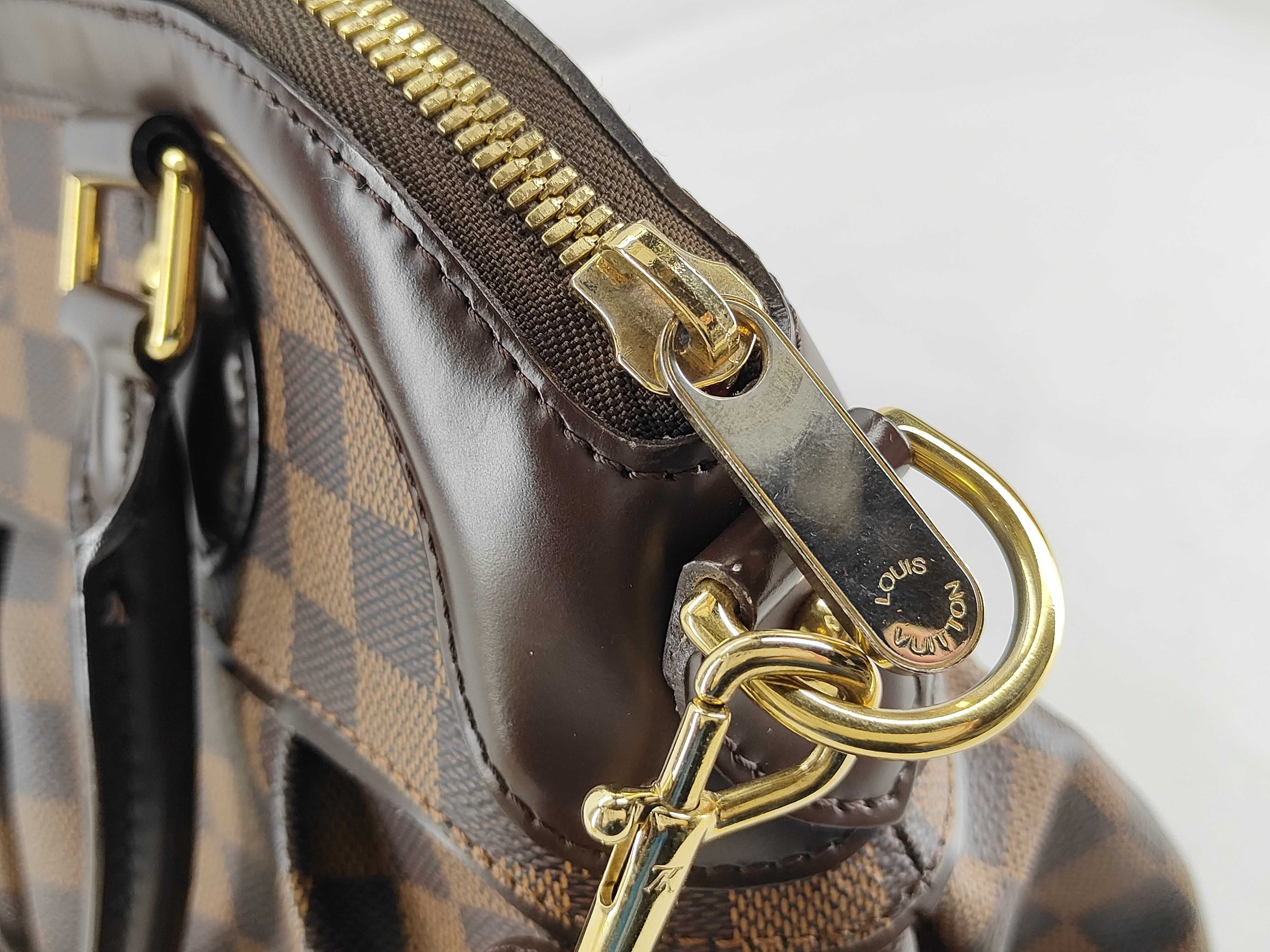 Damier Louis Vuitton Trevi Handbag — view 8