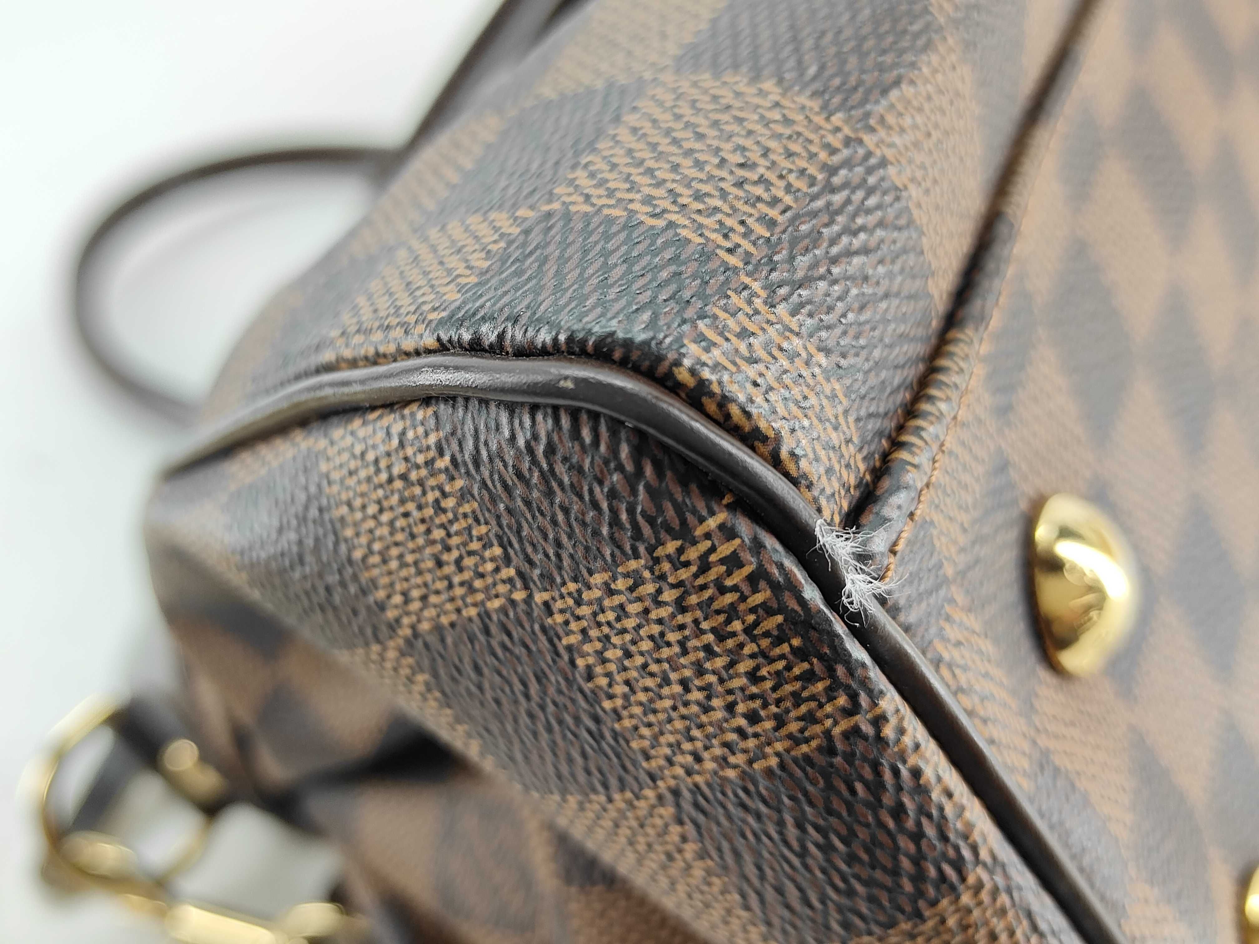 Damier Louis Vuitton Trevi Handbag — view 9