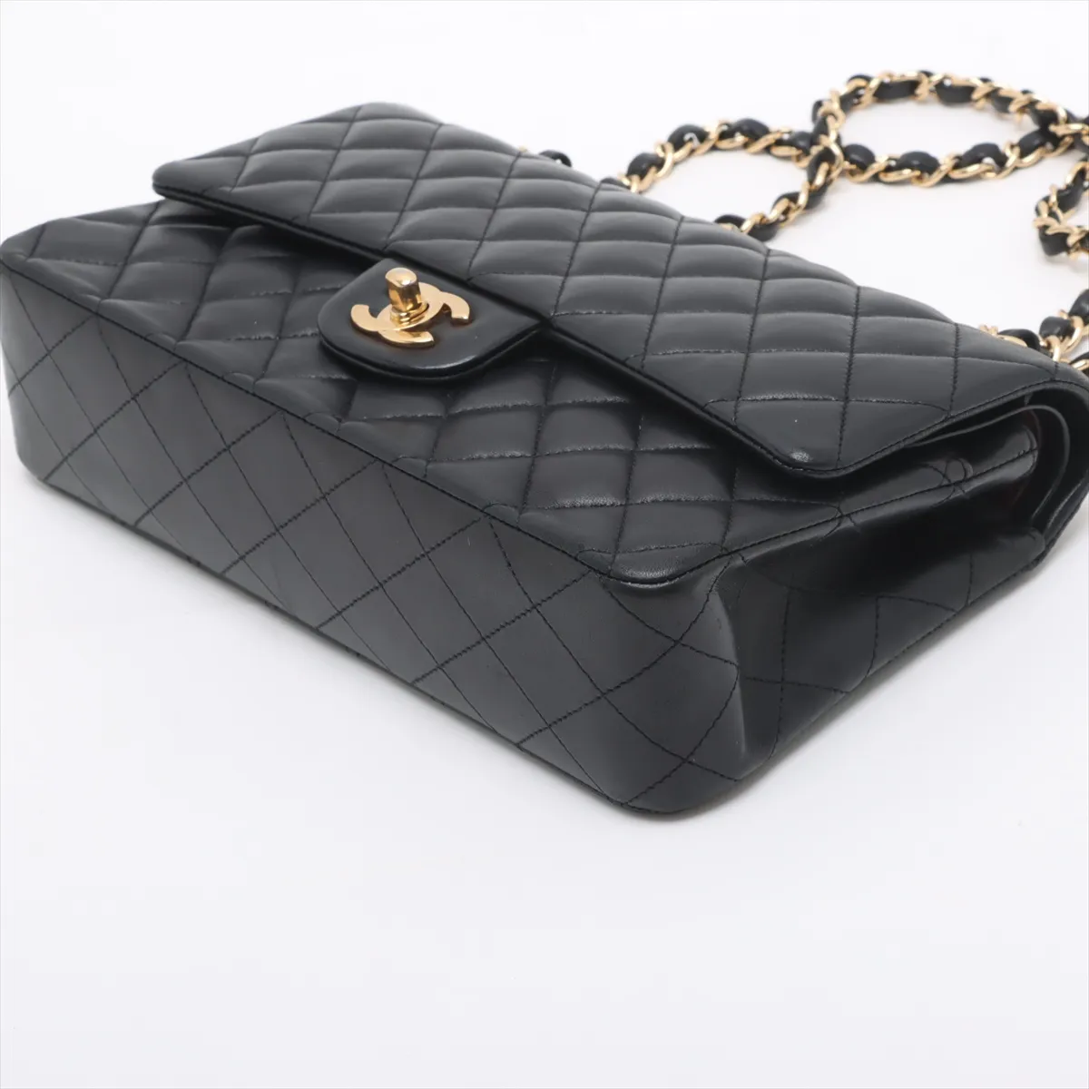 [Individually wrapped] Chanel Matelasse 25 Lambskin double flap double chain bag black gold hardware 21867845 21 series A01112 — view 3