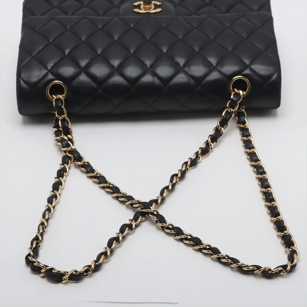 [Individually wrapped] Chanel Matelasse 25 Lambskin double flap double chain bag black gold hardware 21867845 21 series A01112 — view 5