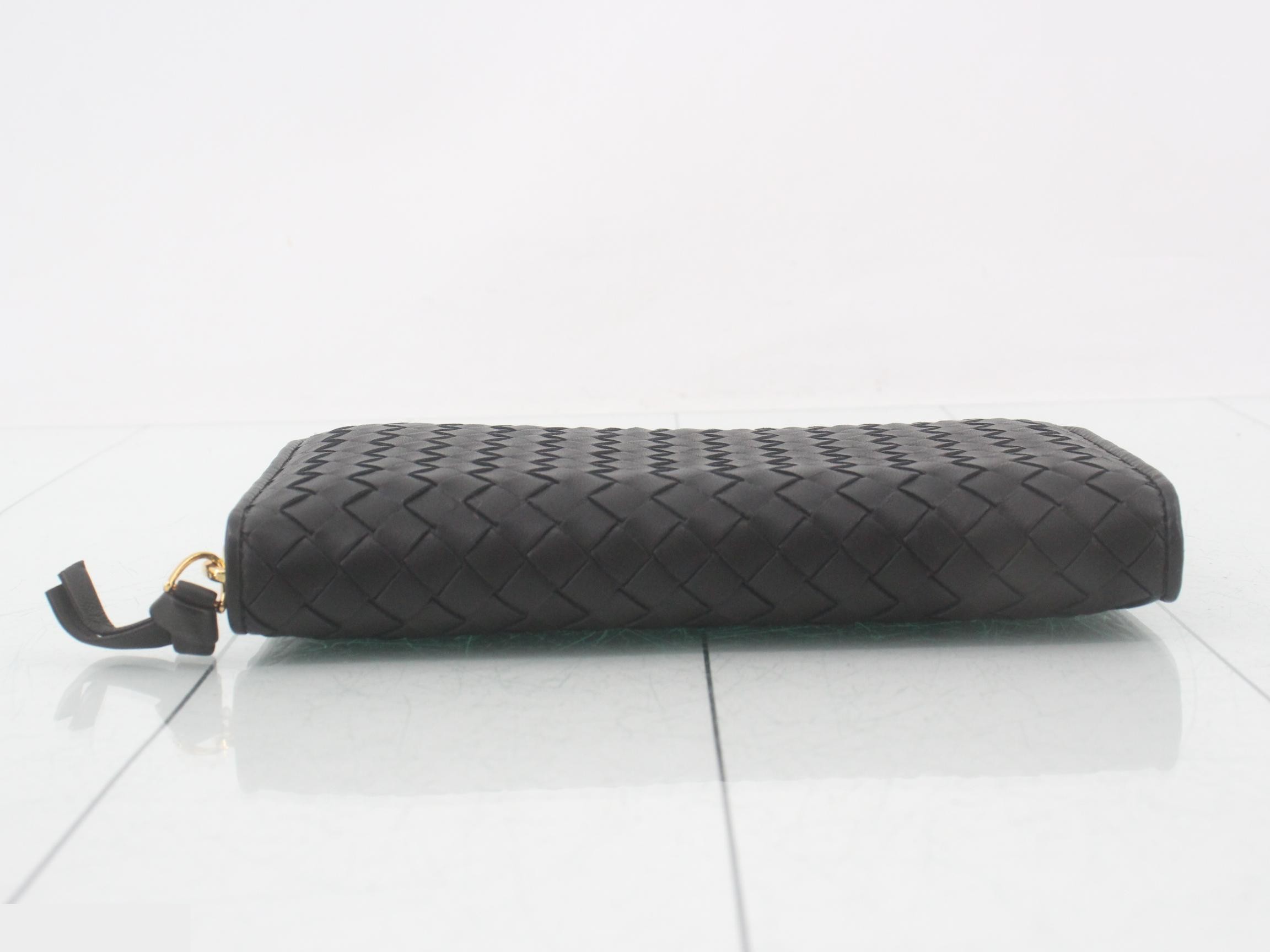 Intrecciato round zipper wallet, unused. — view 3