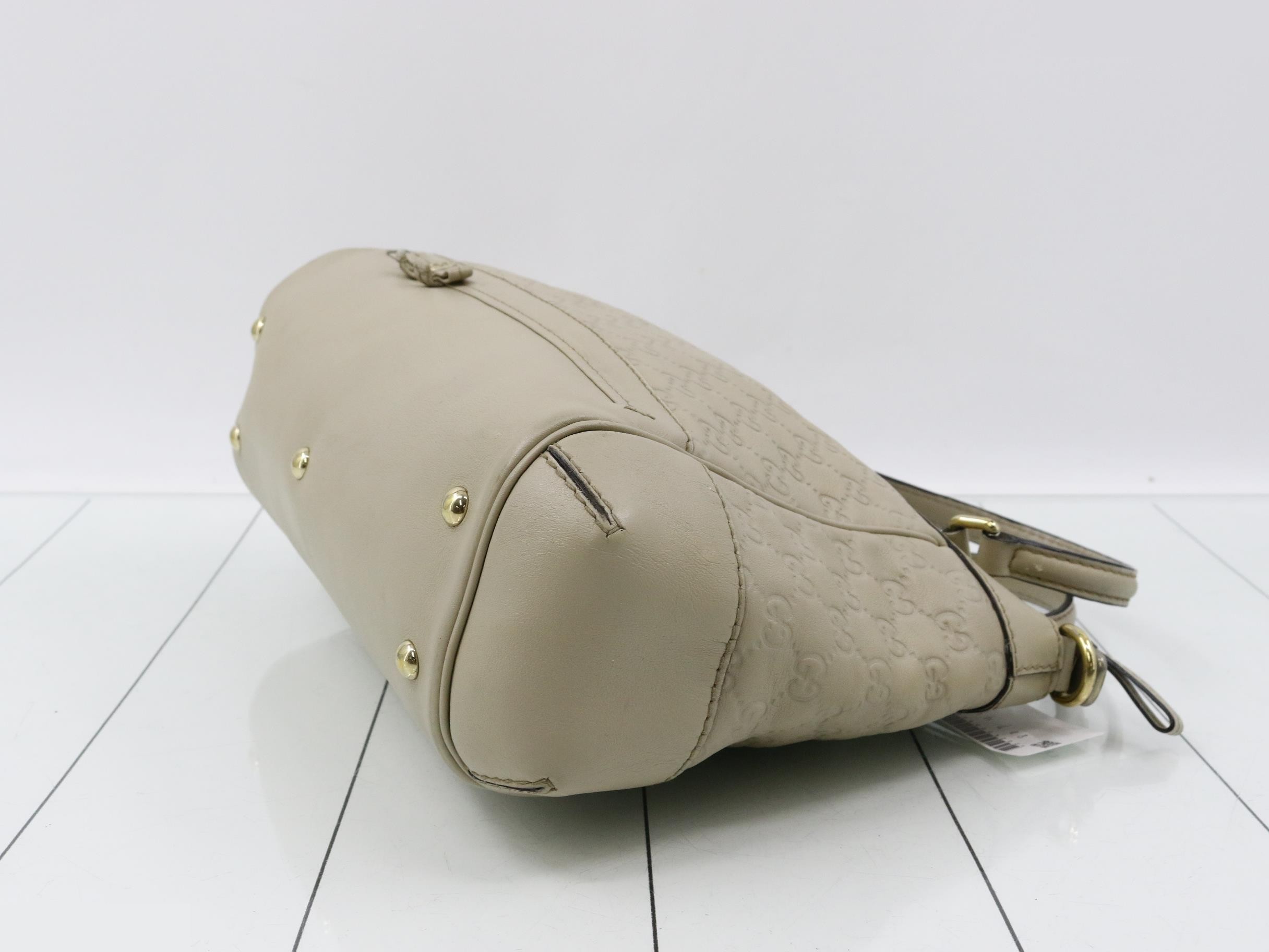 GG Interlocking Leather Handbag — view 6