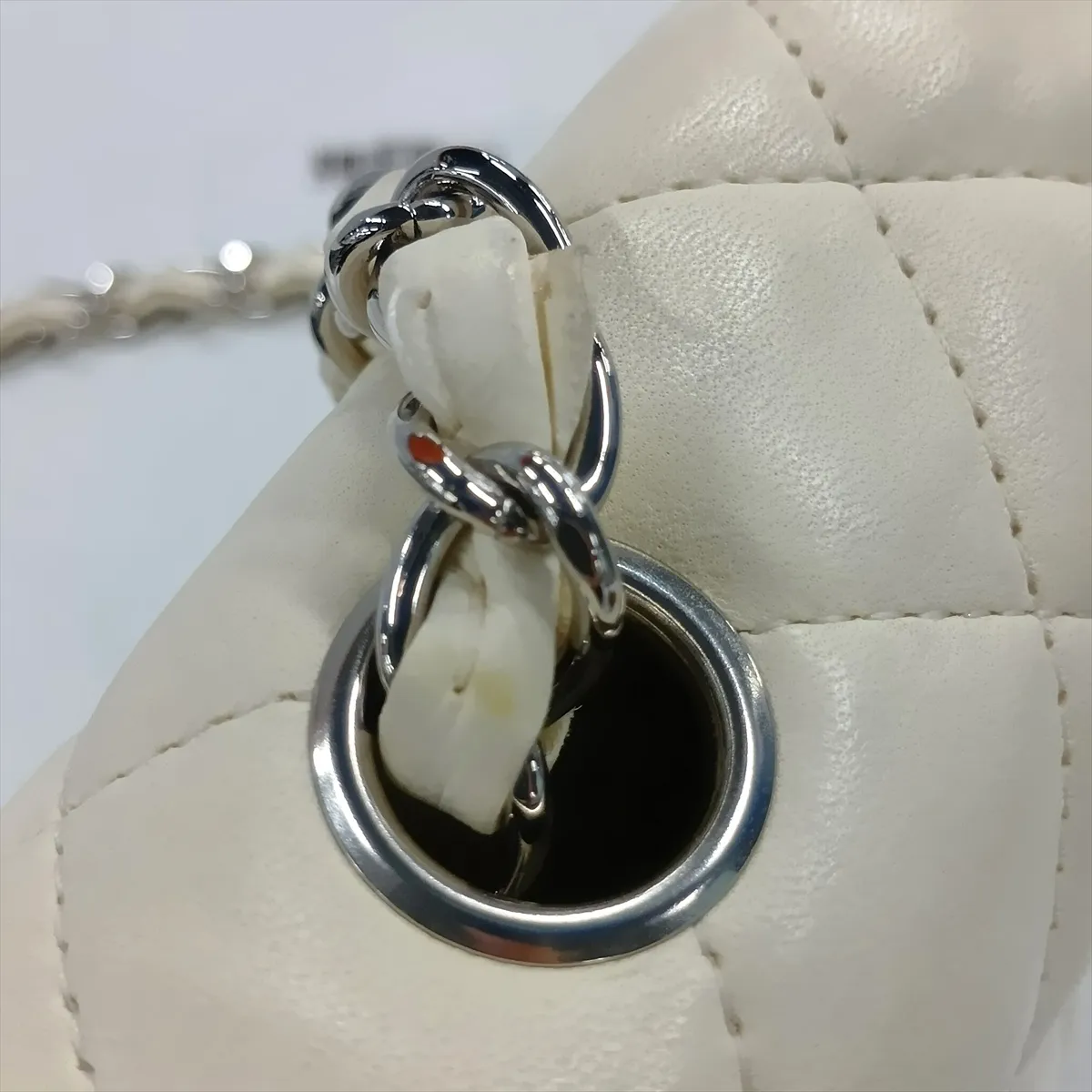 Matelasse Lambskin Single Flap Single Chain Bag White Silver Hardware 9994841 No. 9 External Parts Included — view 15