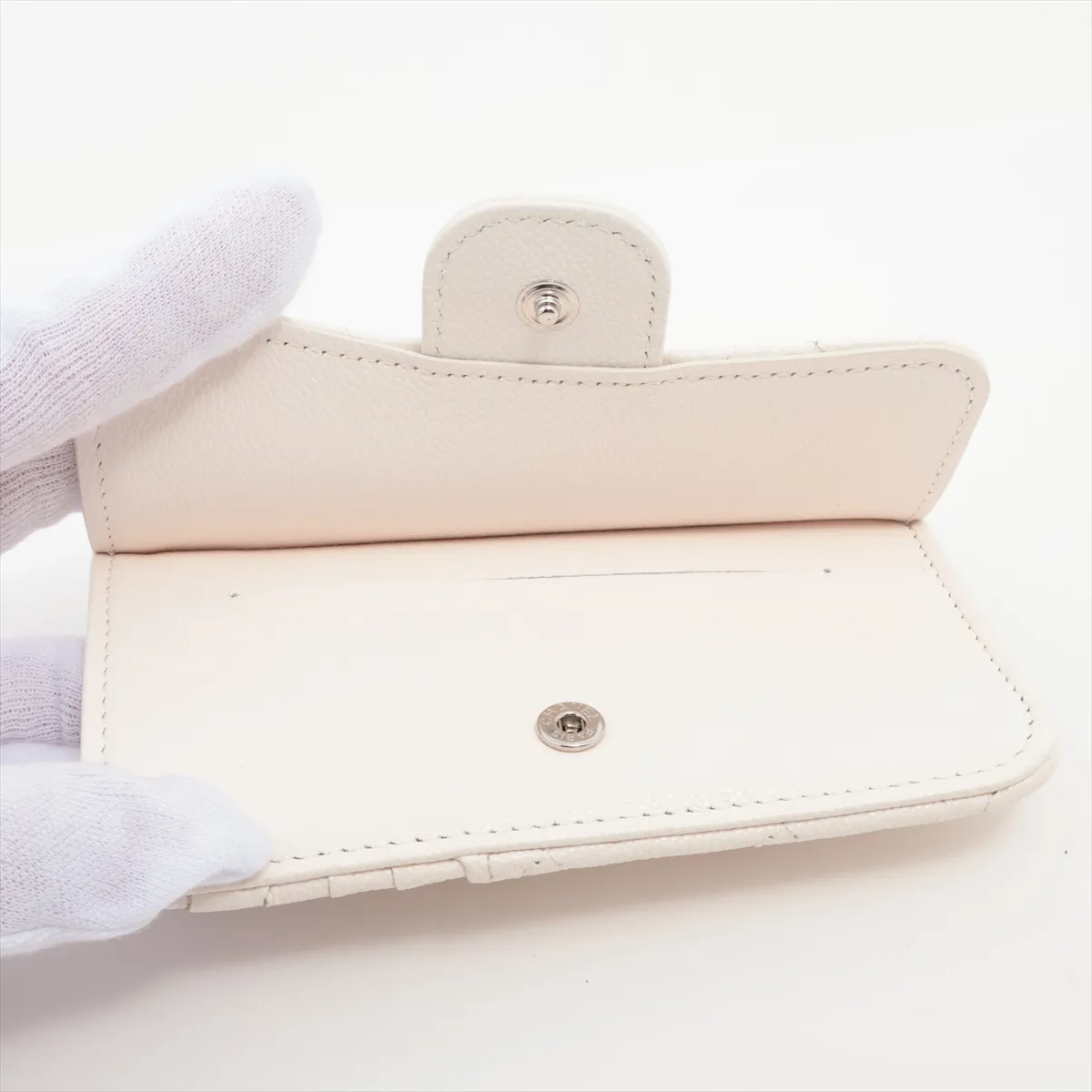 Matelassé Caviar Skin Fragment Case, White, Silver Hardware, P3C27A5E — view 3