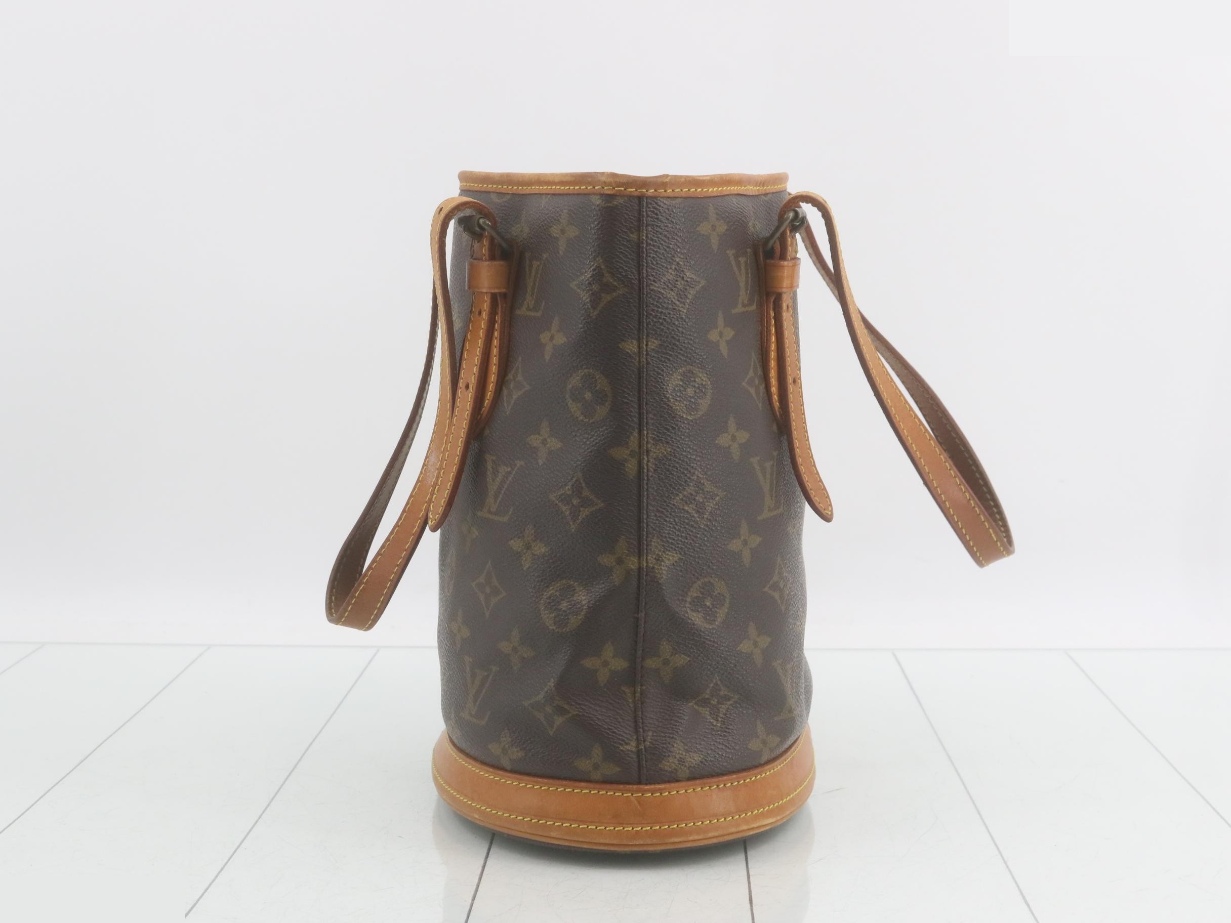 Bucket PM with pouch — view 3