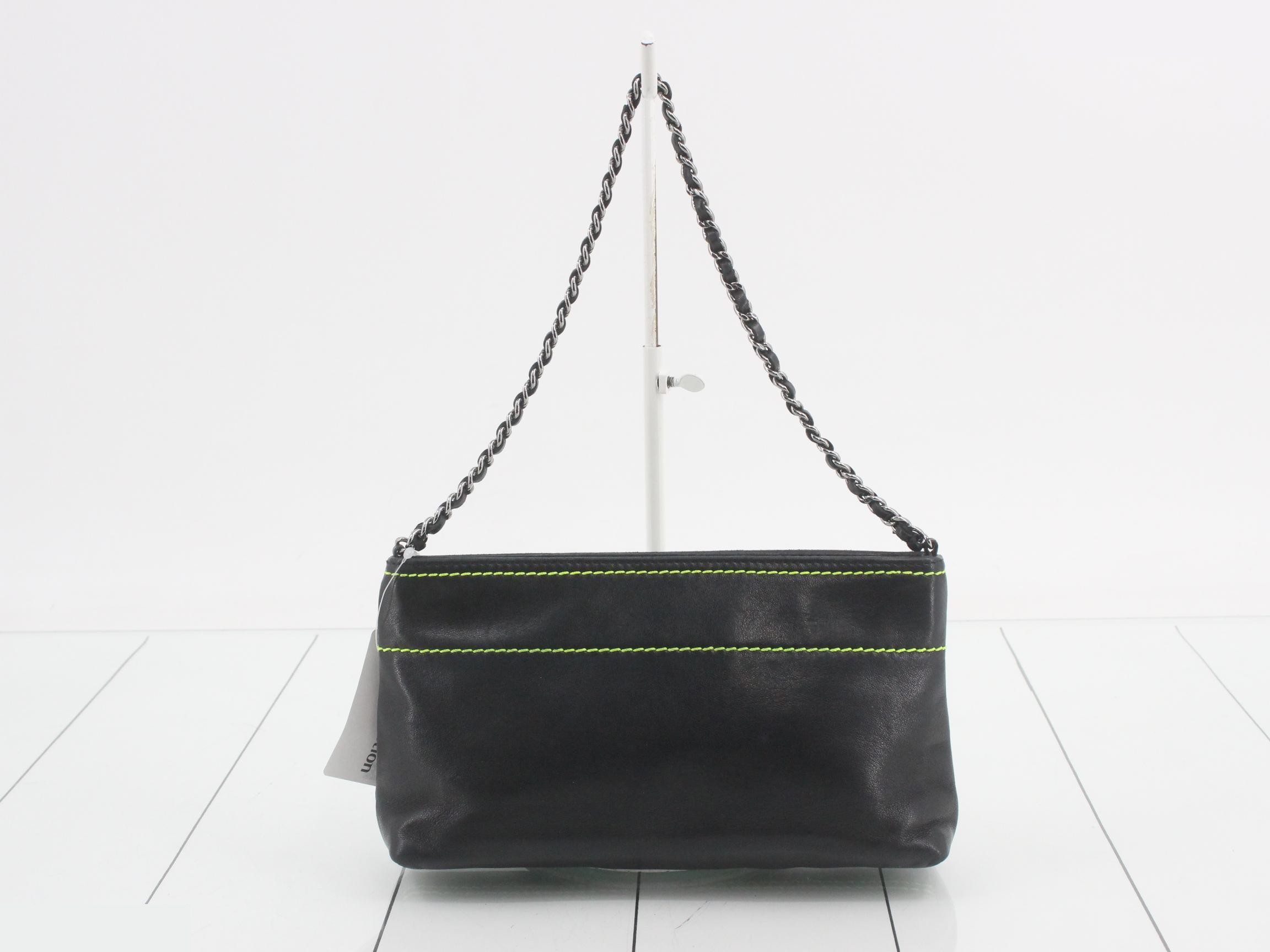 Black handbag — view 2