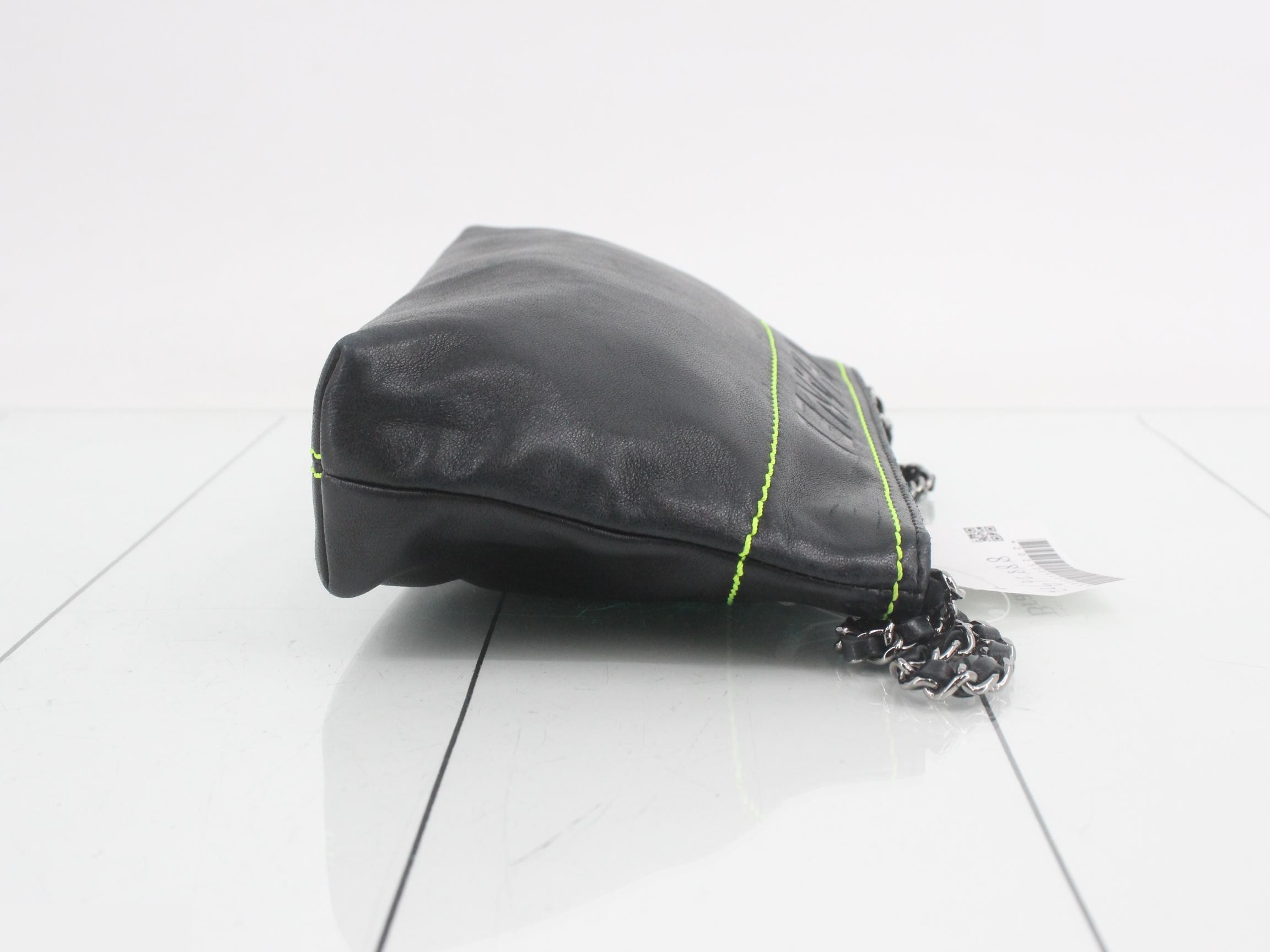 Black handbag — view 3