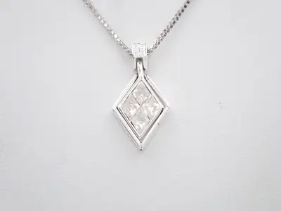 Other lines: Precious metals, necklaces, pendants, chain approximately 42cm