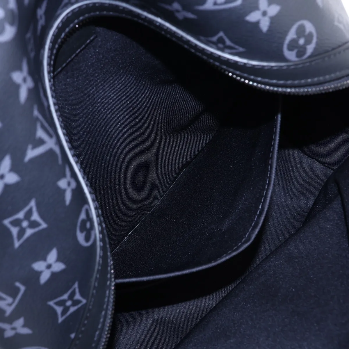 Monogram Eclipse Discovery Backpack PM M22558 Black (RFID detected) — view 8