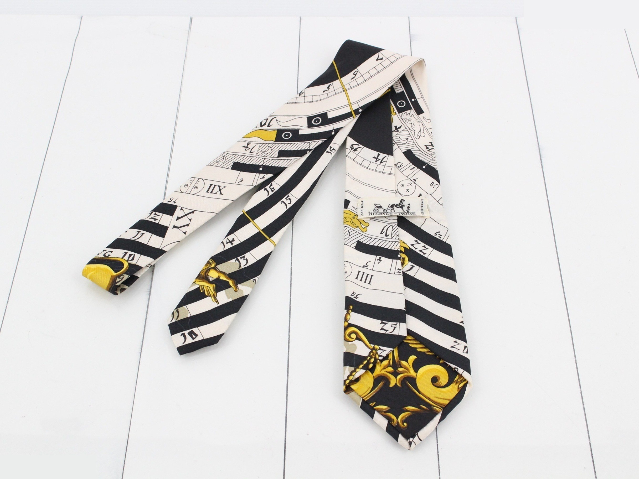 tie scale — view 2