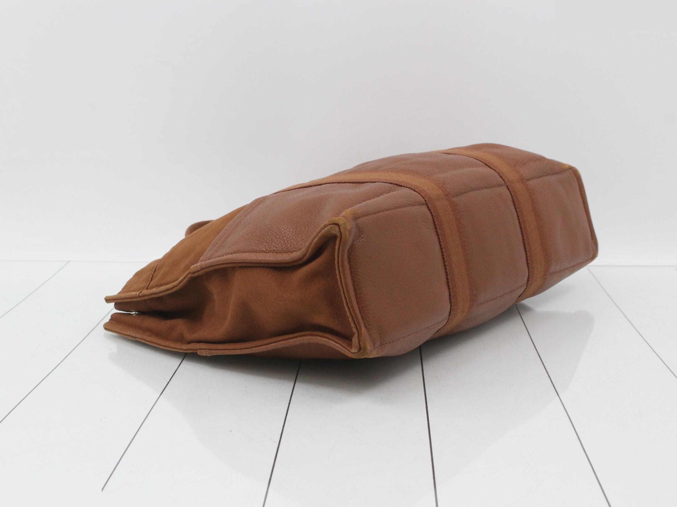 Fourre-Tout MM Handbag — view 5