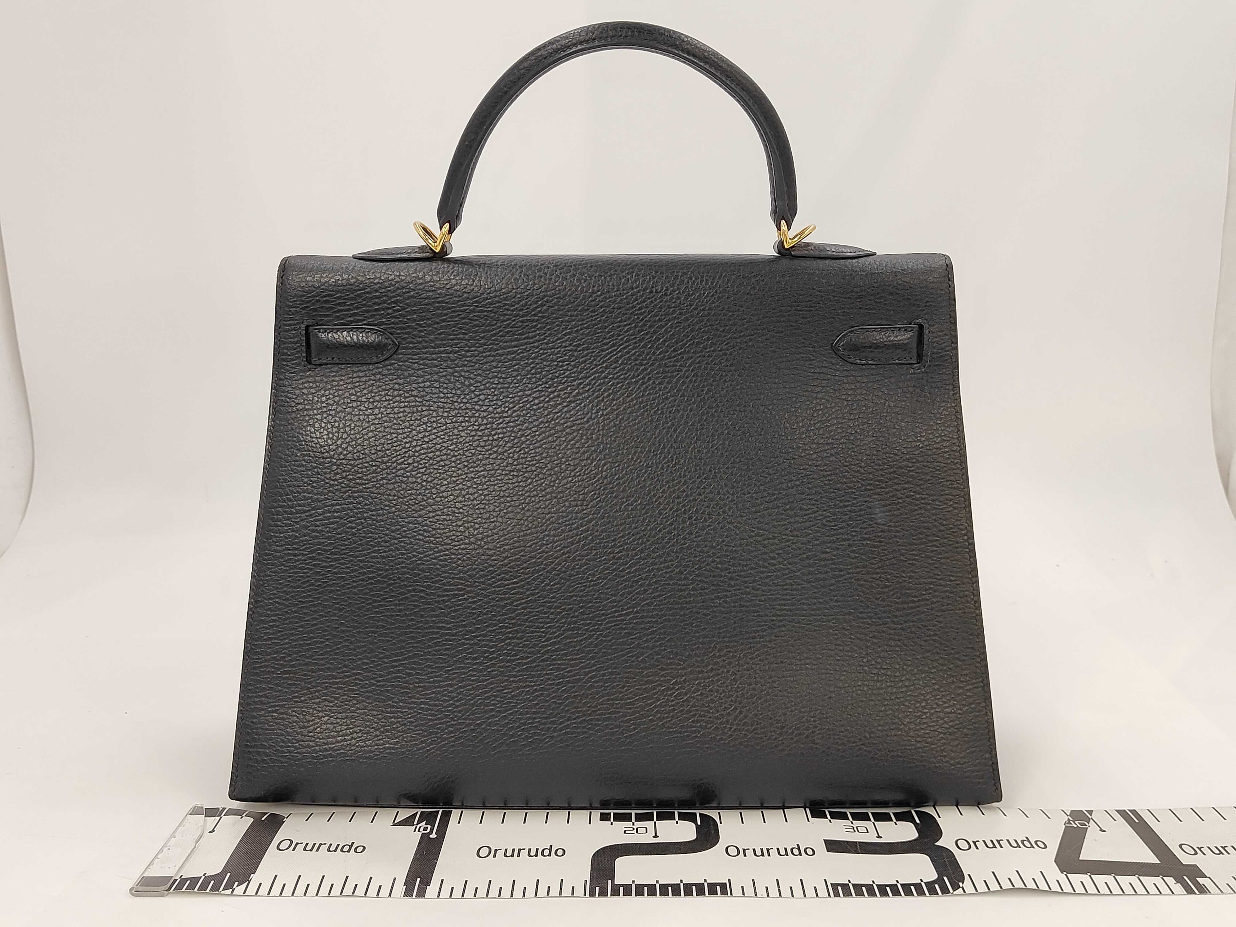 Kelly 35, external stitching, Noir Ardennes leather, gold hardware, D stamp, handbag — view 2