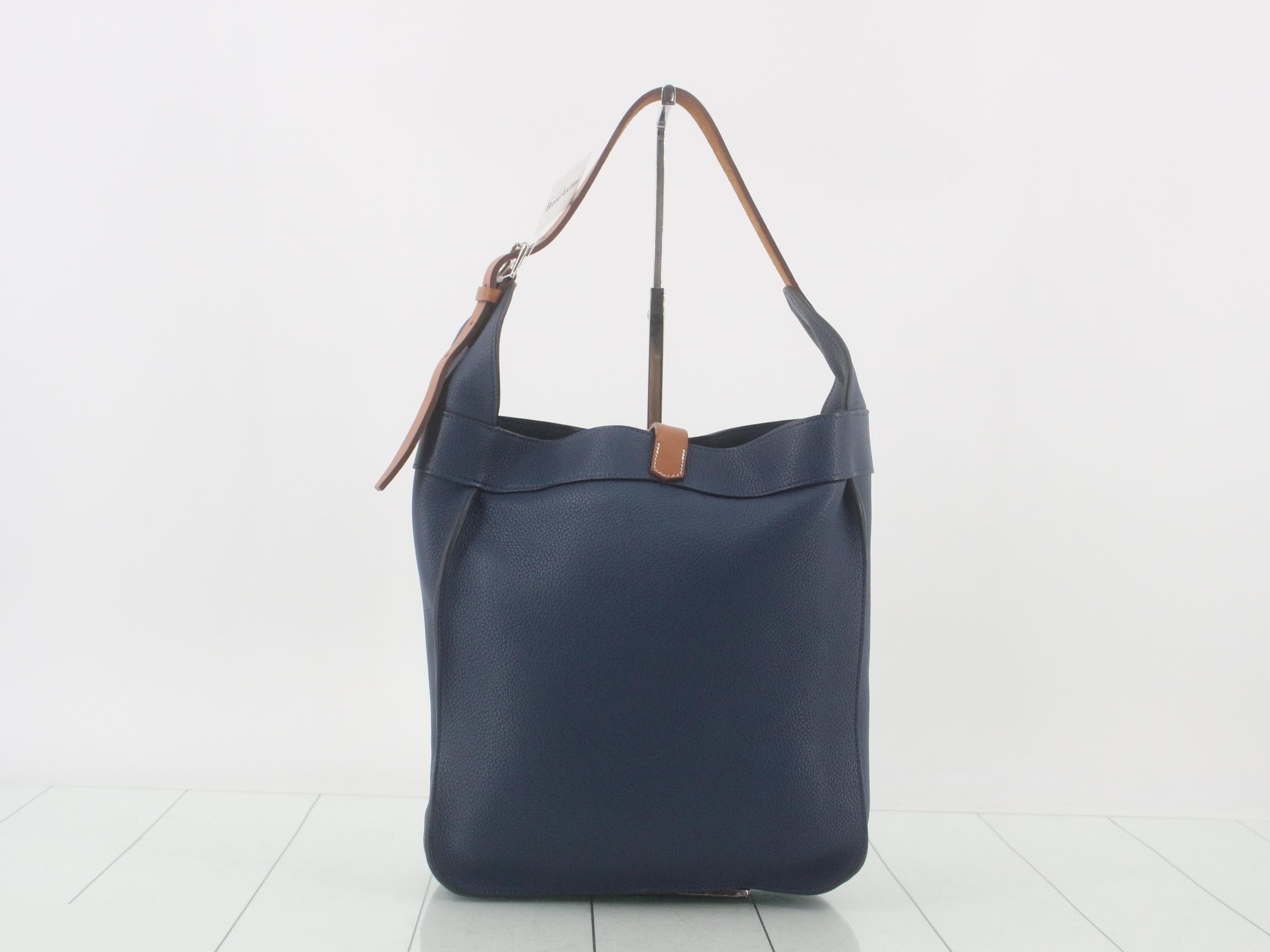 Marwari PM Taurillon Clemence leather, silver hardware, navy x brown, N — view 2