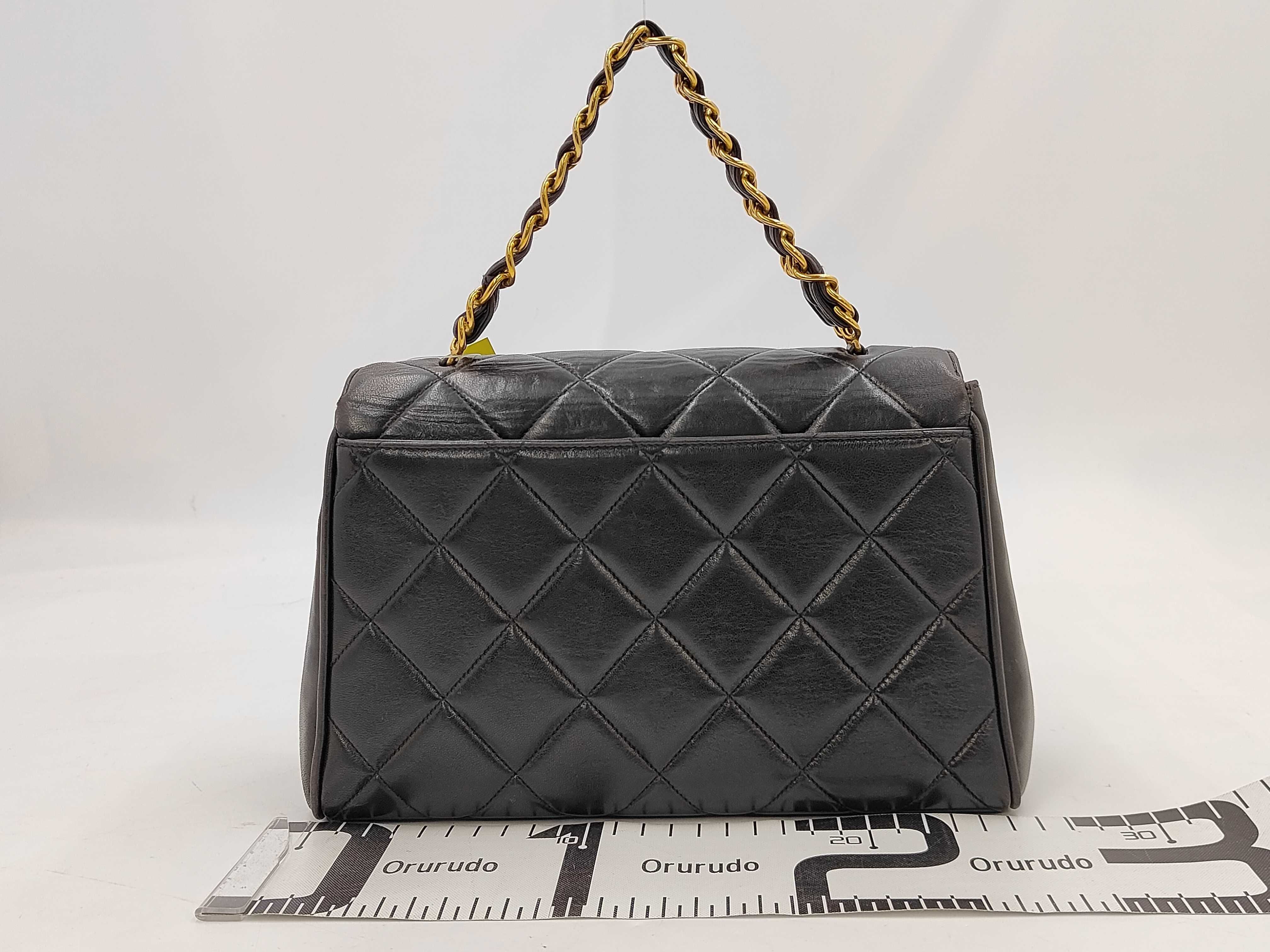 Lambskin Matelassé Chain Handbag (Serial No. 3) - No Guarantee Card — view 2