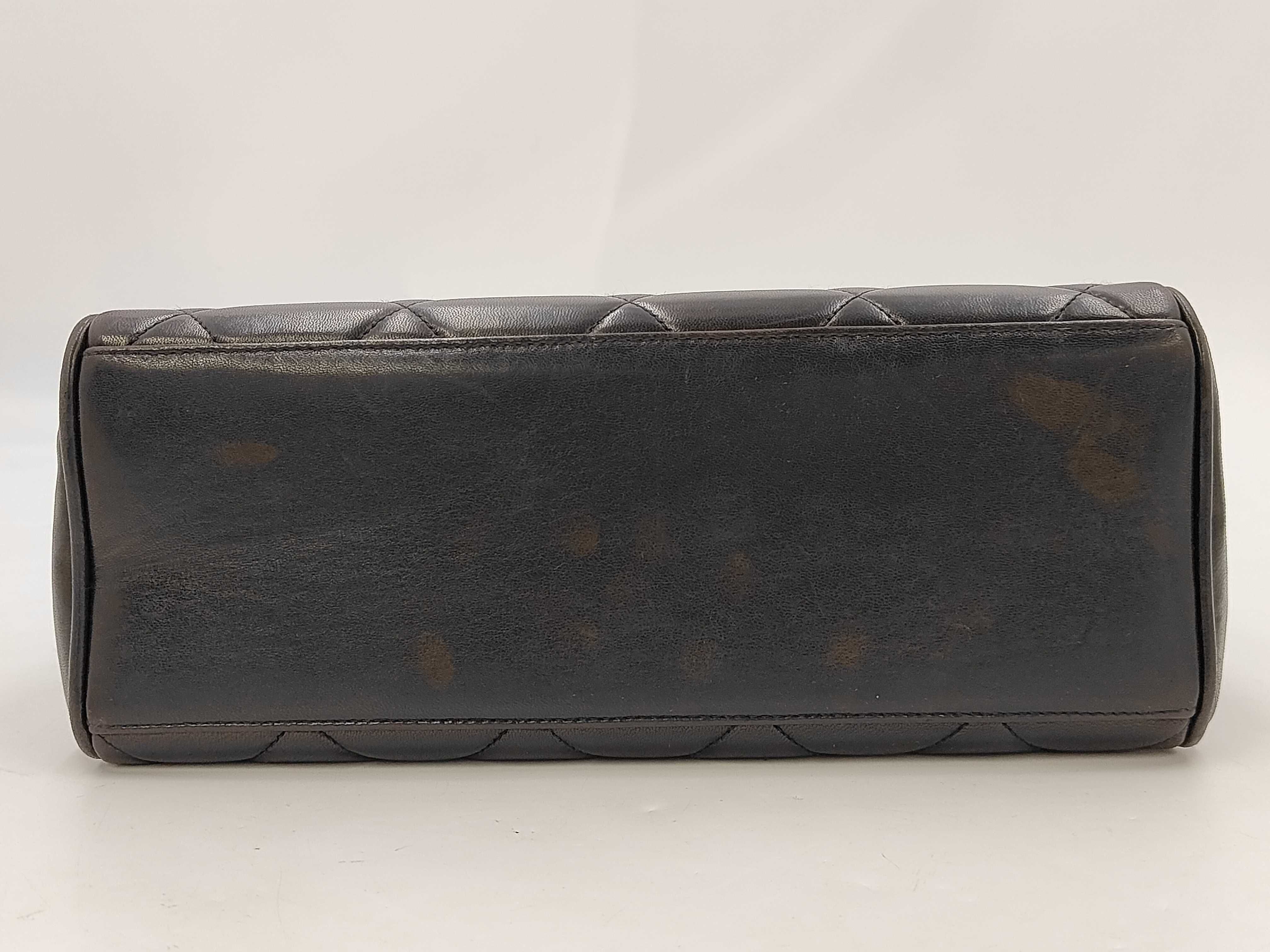 Lambskin Matelassé Chain Handbag (Serial No. 3) - No Guarantee Card — view 3