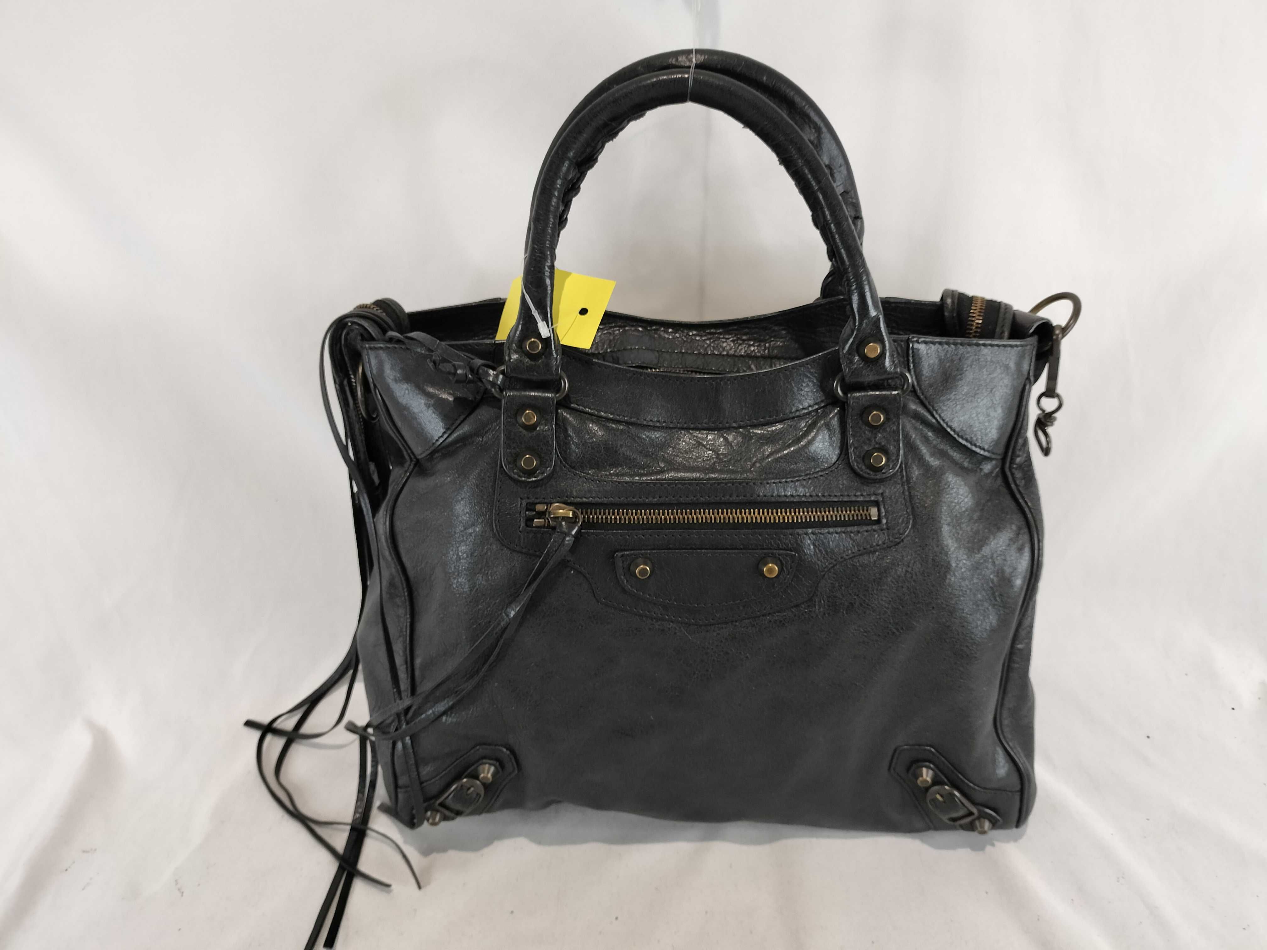 Classic Velo Medium 2-Way Handbag
