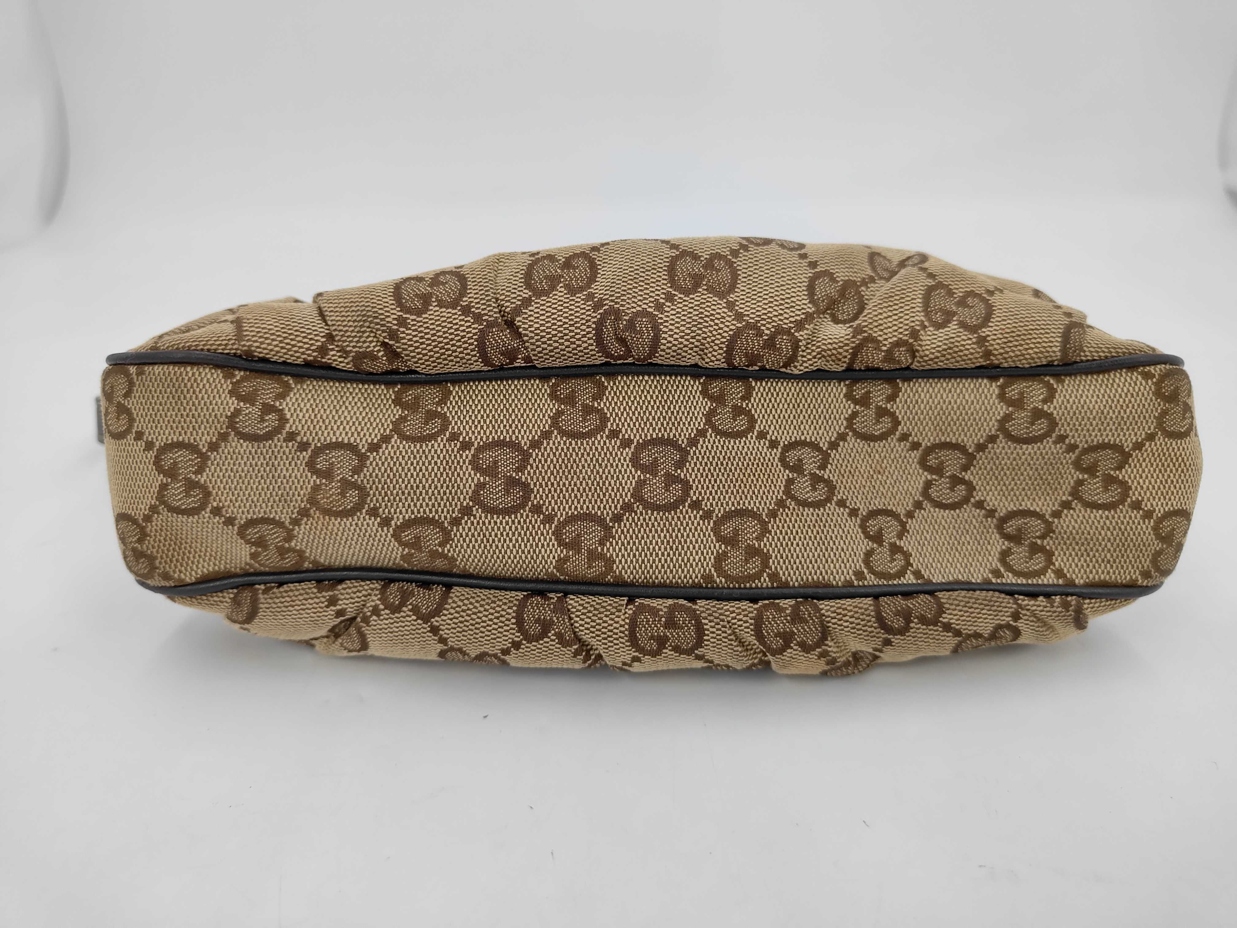 GG Jacquard Heart Charm Pochette Bag (Handbag) — view 4