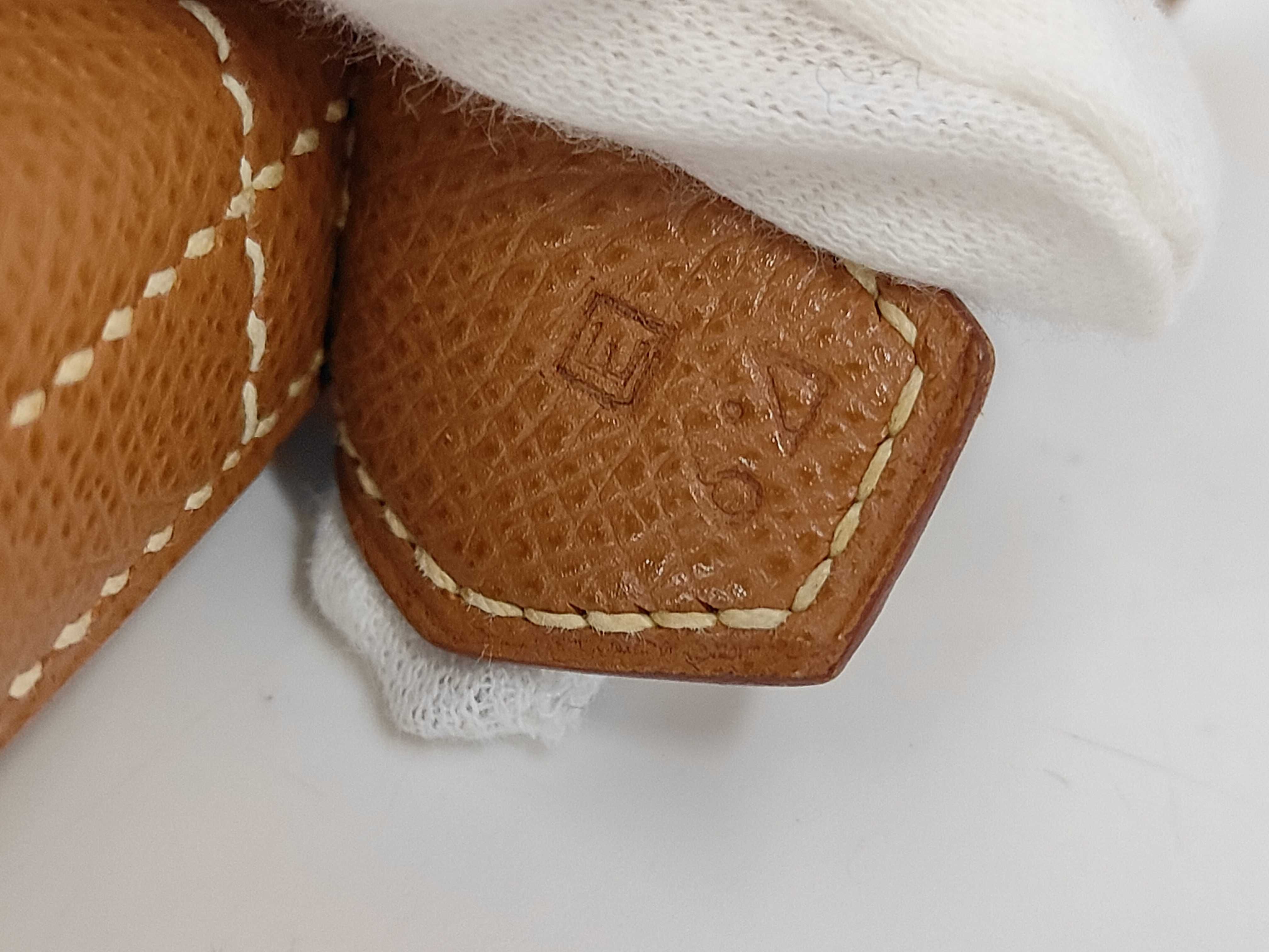 Bolide 31 Courchevel Leather Gold Hardware E Stamp Handbag — view 11