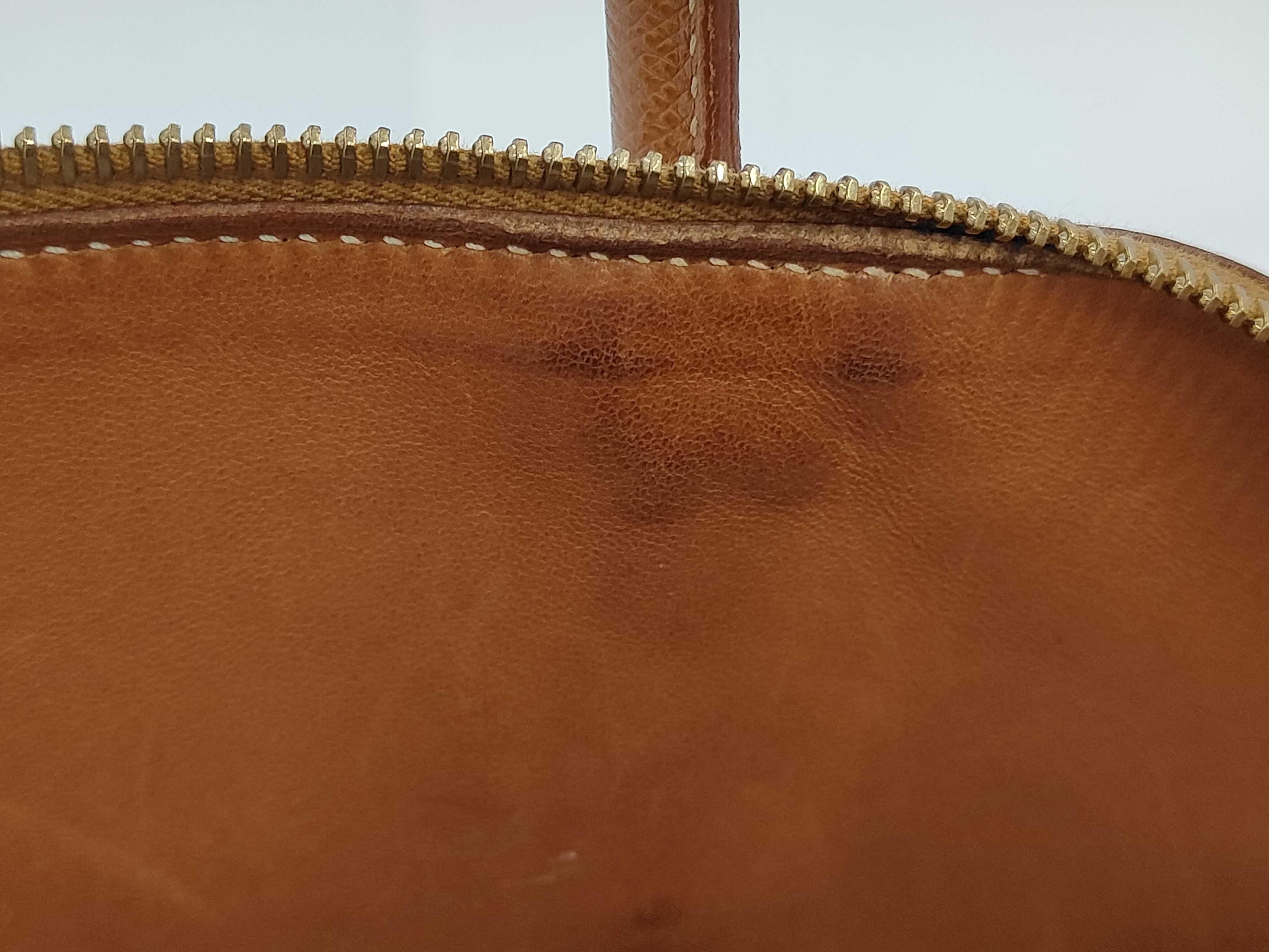Bolide 31 Courchevel Leather Gold Hardware E Stamp Handbag — view 12