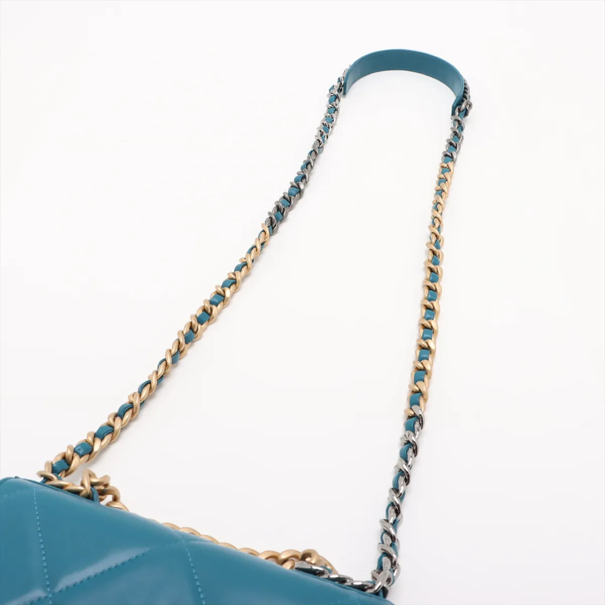 19 Lambskin Chain Wallet Blue Gold x Silver Hardware 28723293 No. 28 — view 6