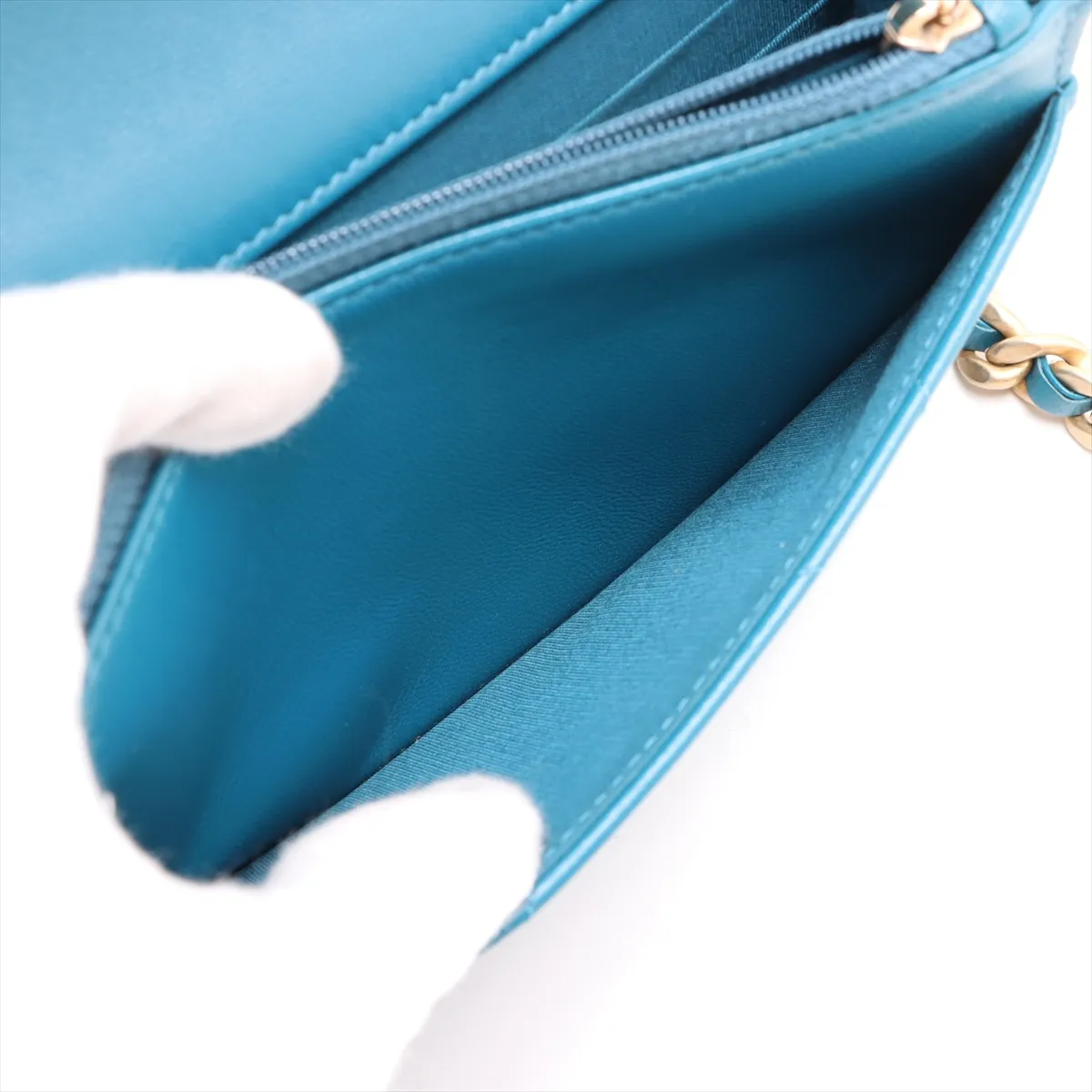 19 Lambskin Chain Wallet Blue Gold x Silver Hardware 28723293 No. 28 — view 10