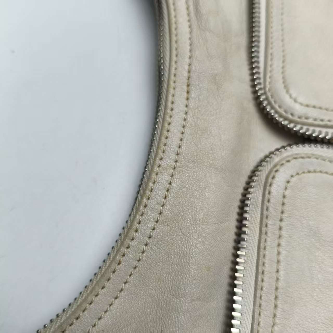 【*Shipped from: China*】FENDI Leather Handbag — view 11