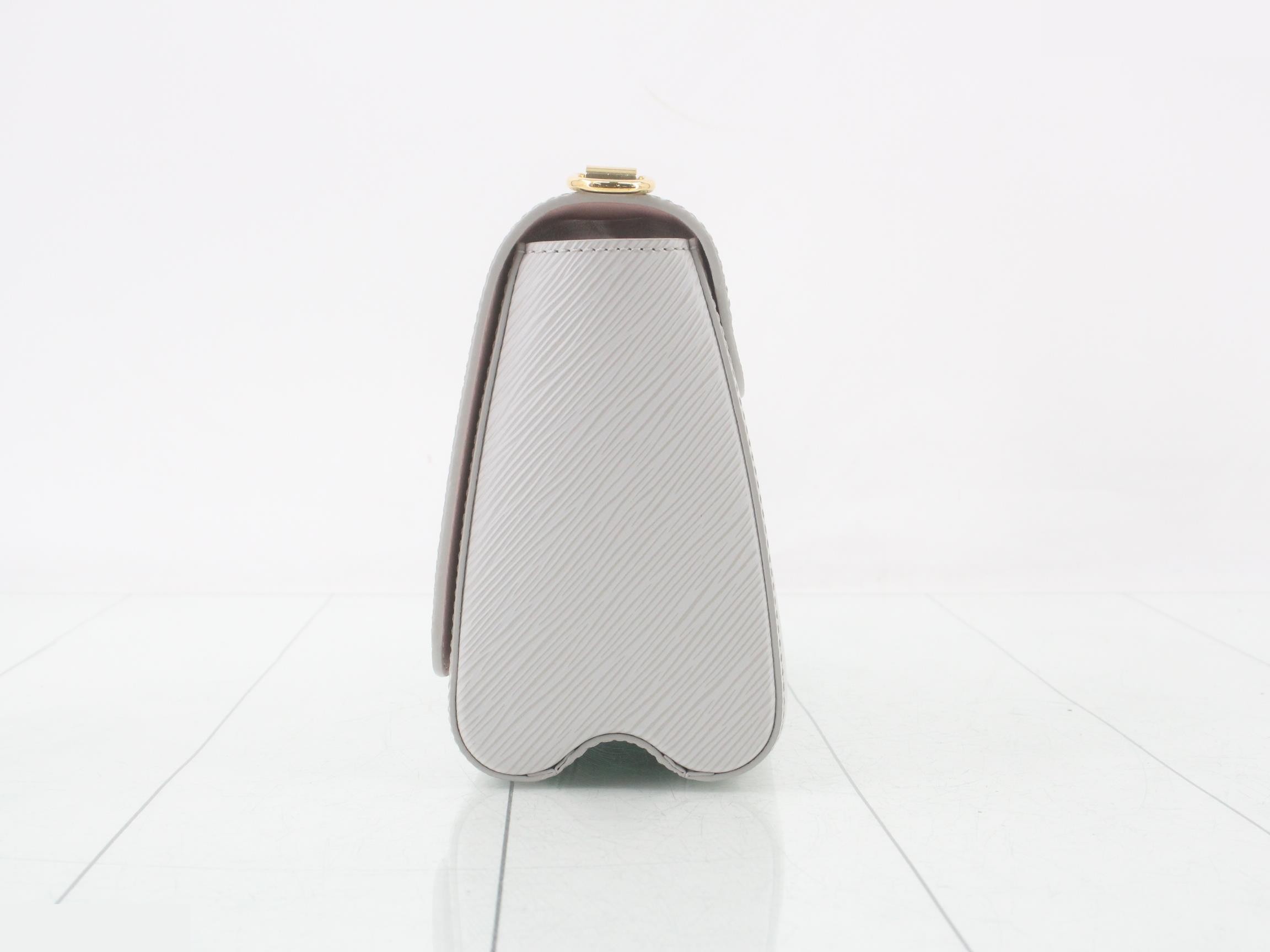 M21026 Twist MM — view 3
