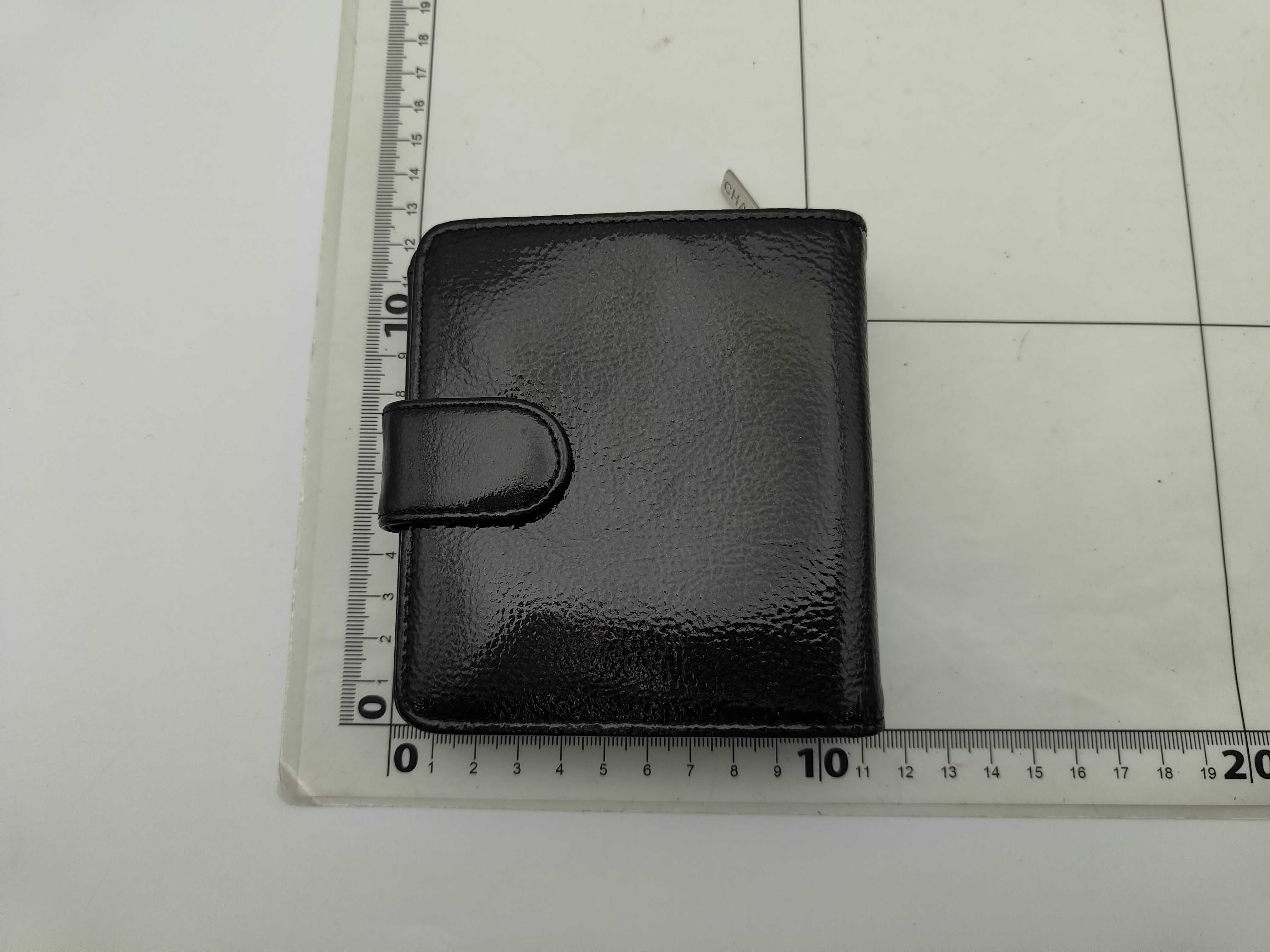 Patent Folding Wallet — view 2