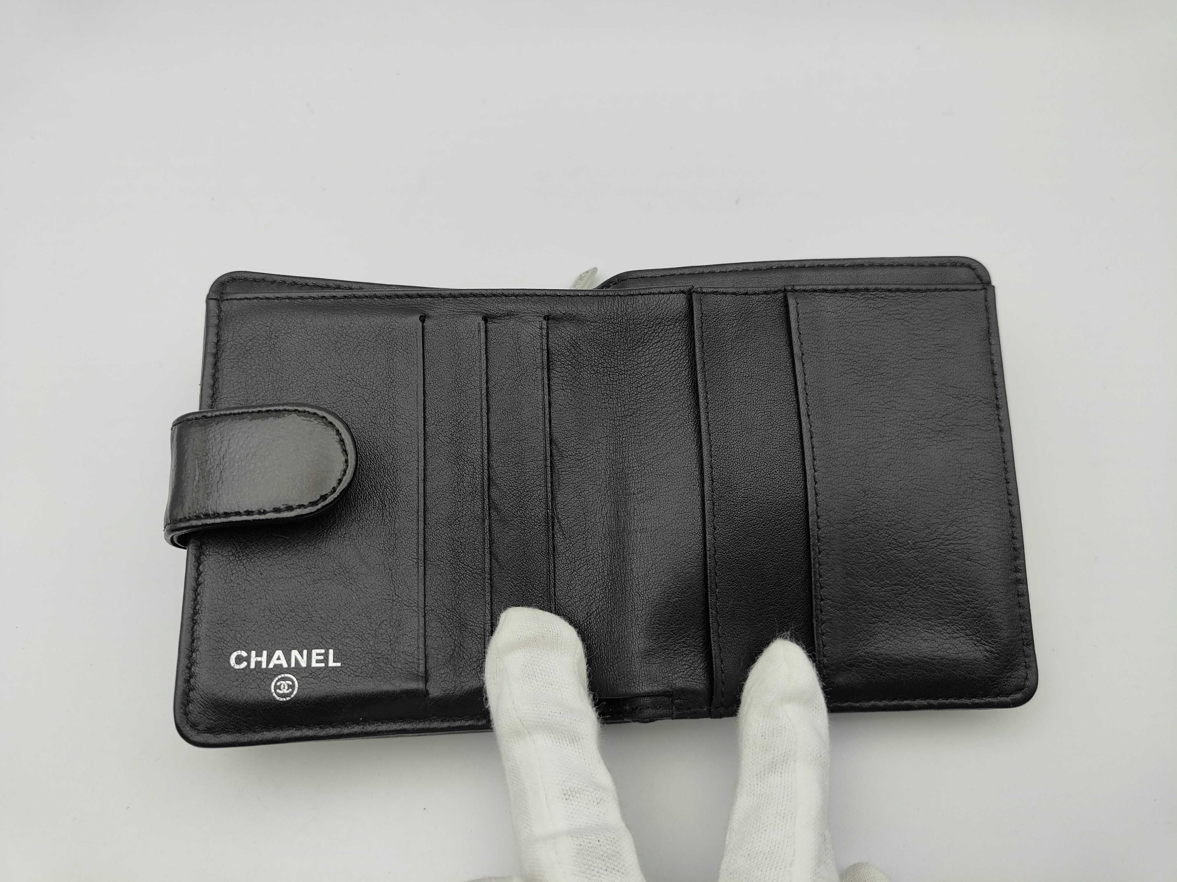 Patent Folding Wallet — view 4