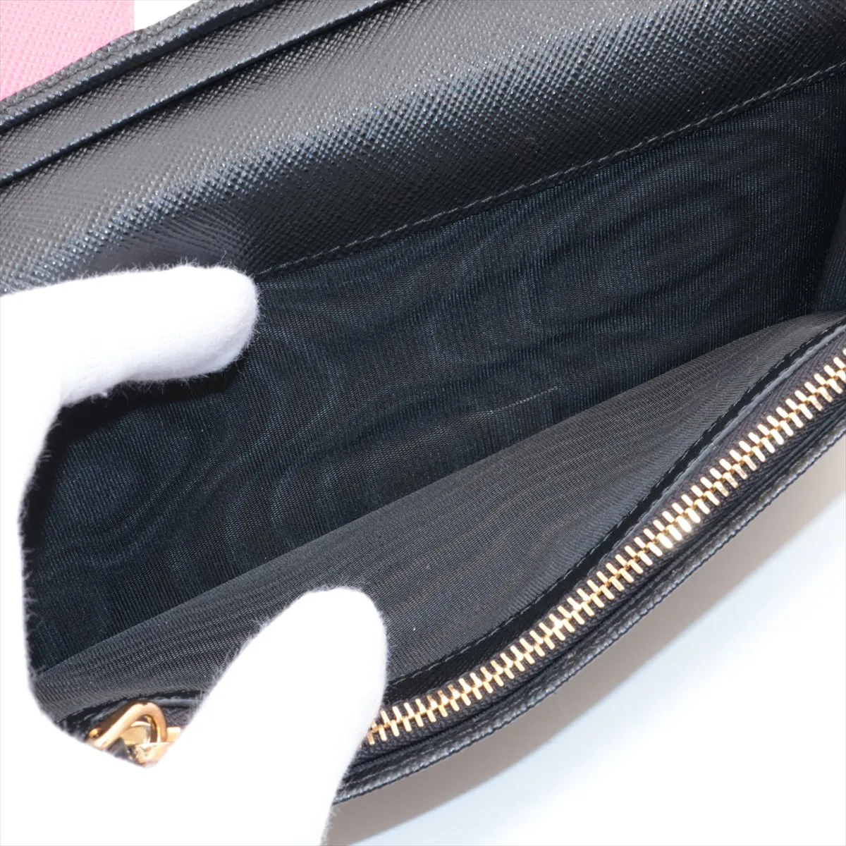 Saffiano Metal 1MV025 Leather Long Wallet, Black — view 6