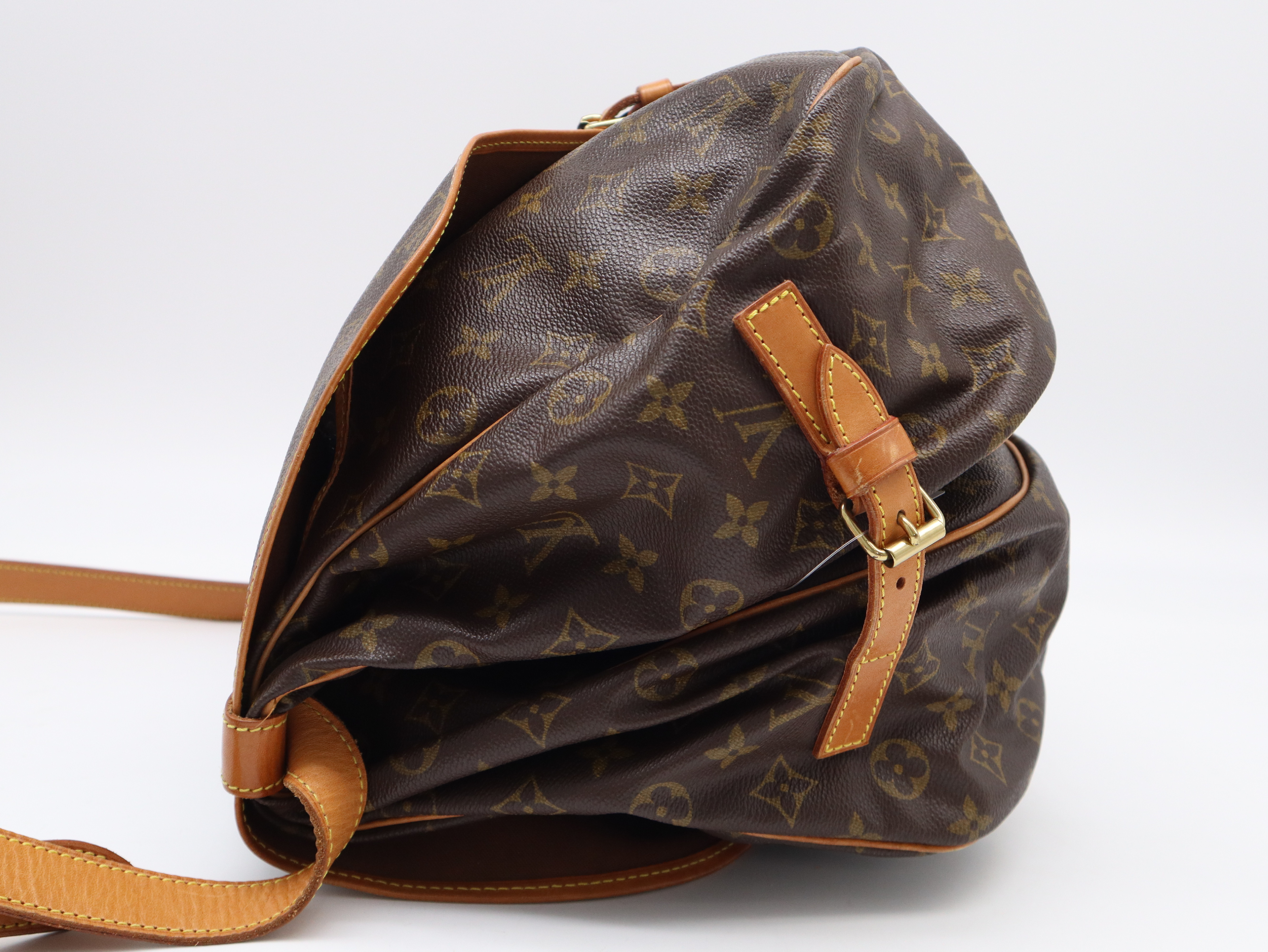 M42254 Monogram Saumur 35 Shoulder Bag — view 3