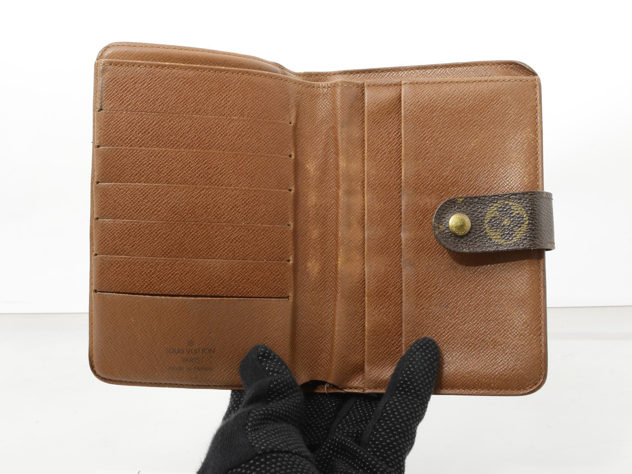 wallet — view 4