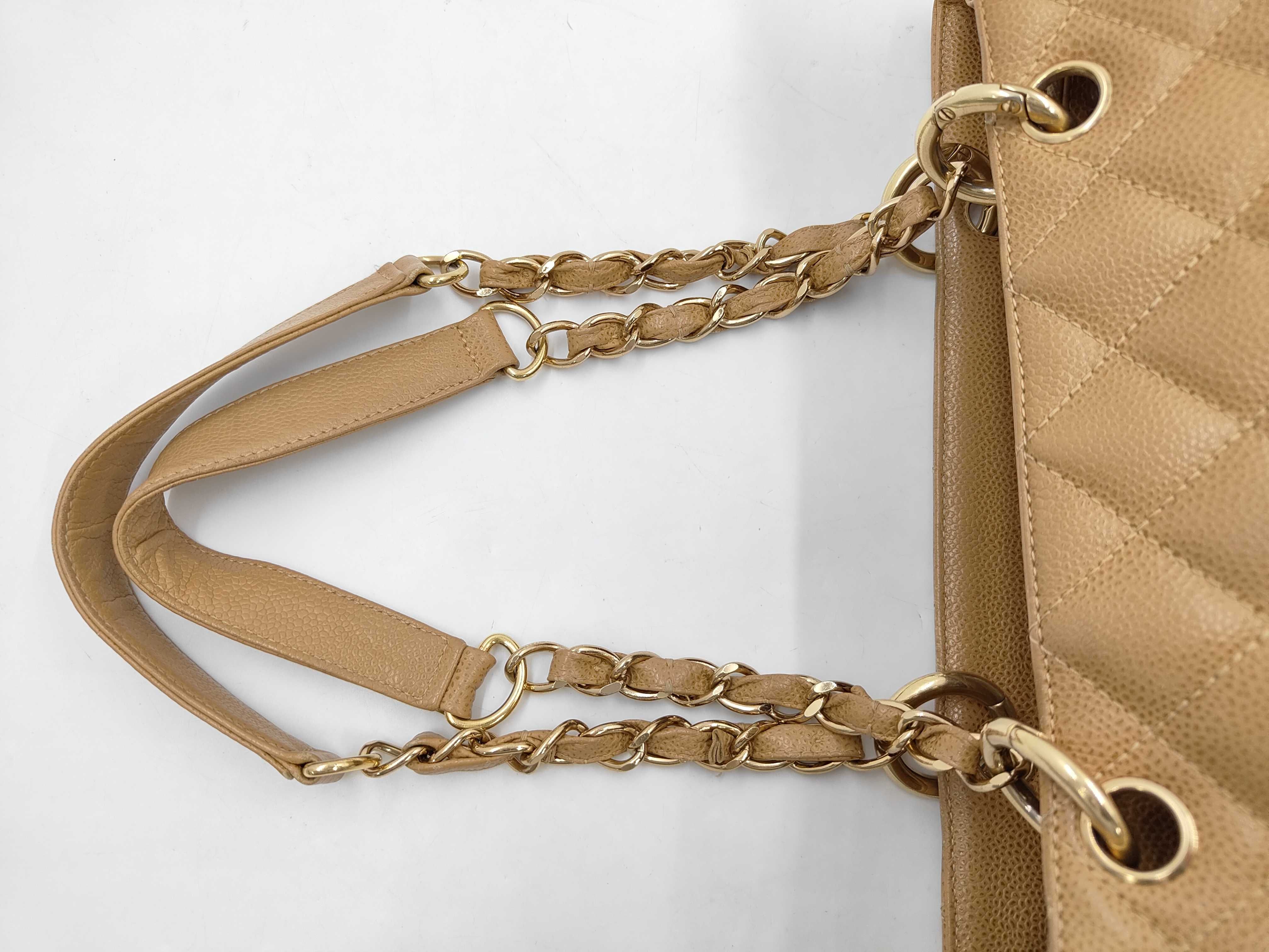 (Chanel) Series 8 Caviar Skin Matelassé Large Coco GST Gold Hardware Leather Chain Tote Bag — view 5