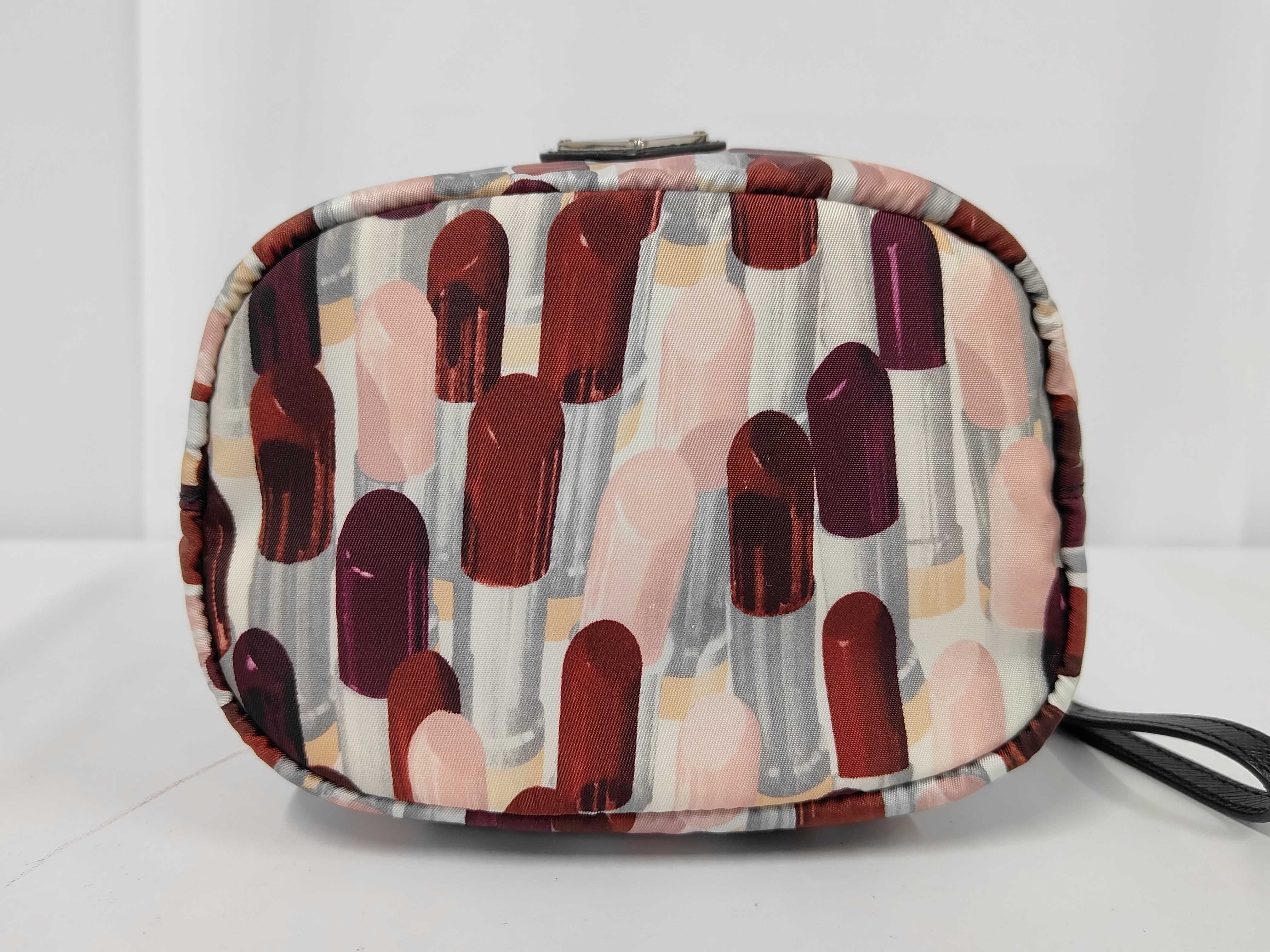 lip print drawstring handbag — view 7