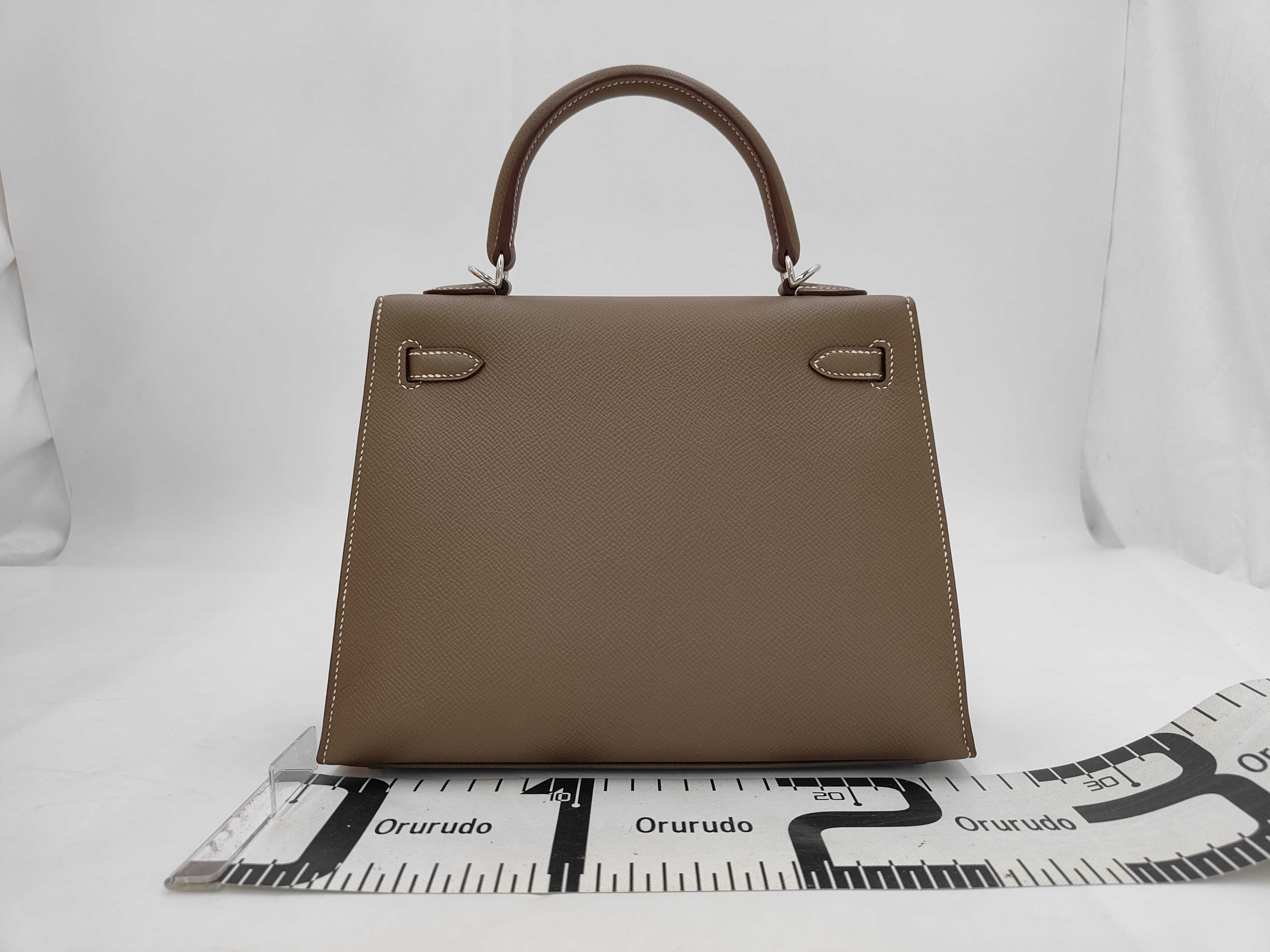 Kelly 25 Epsom Etoupe Silver Hardware G Stamp Handbag — view 2