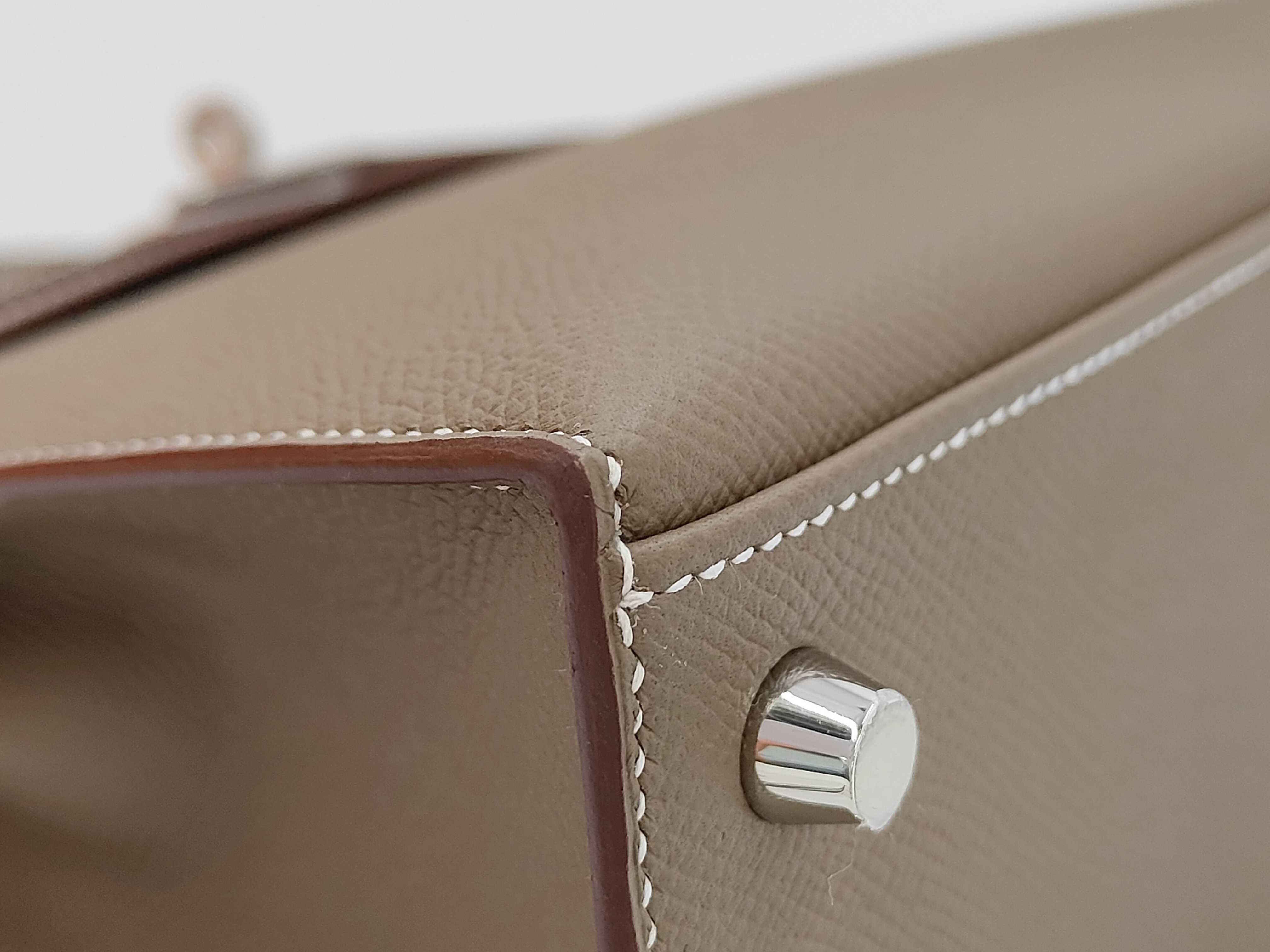 Kelly 25 Epsom Etoupe Silver Hardware G Stamp Handbag — view 4