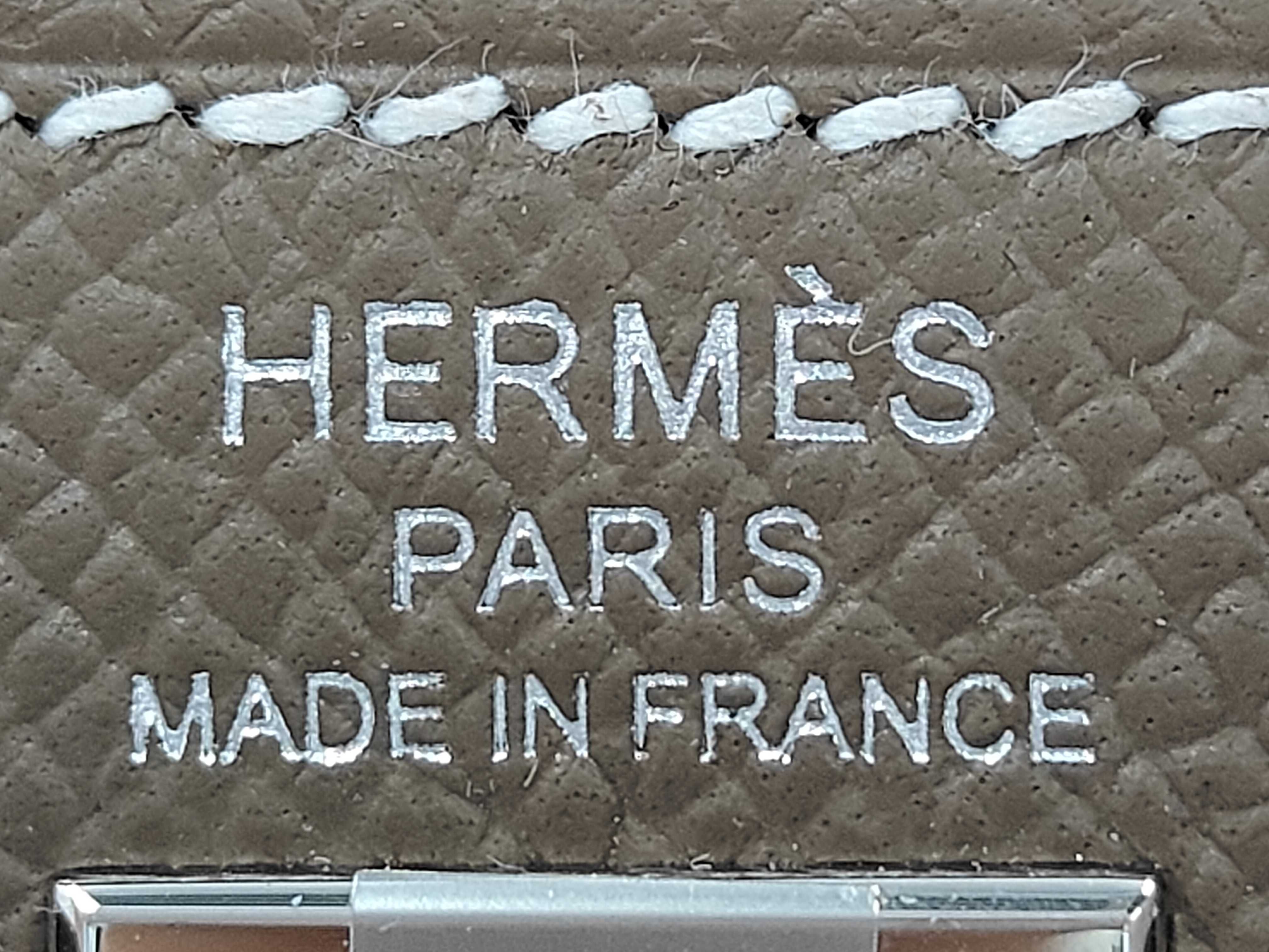 Kelly 25 Epsom Etoupe Silver Hardware G Stamp Handbag — view 9