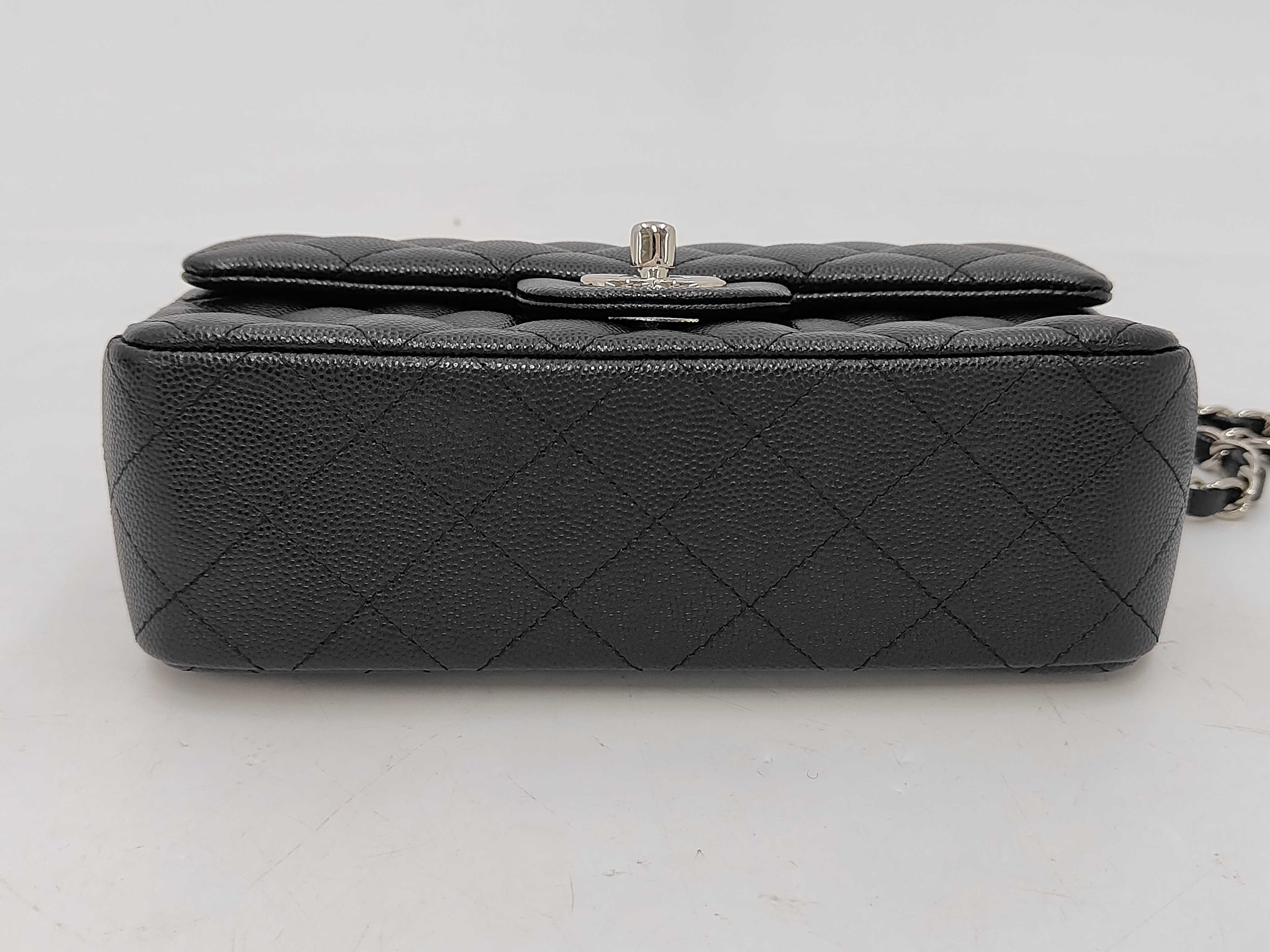 Mini Matelassé 20 Caviar Skin Bag 22 Shoulder Bag — view 5