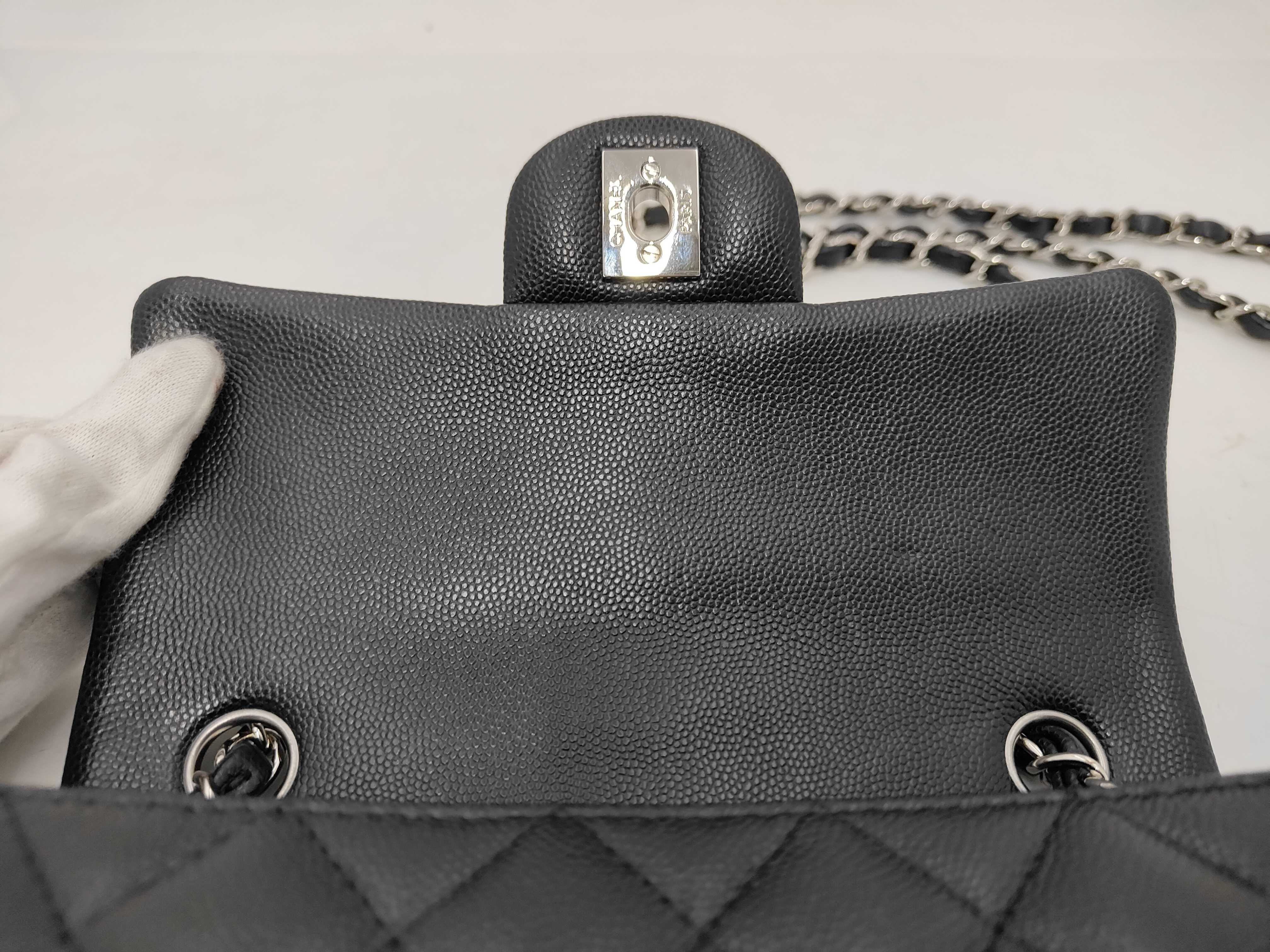 Mini Matelassé 20 Caviar Skin Bag 22 Shoulder Bag — view 7