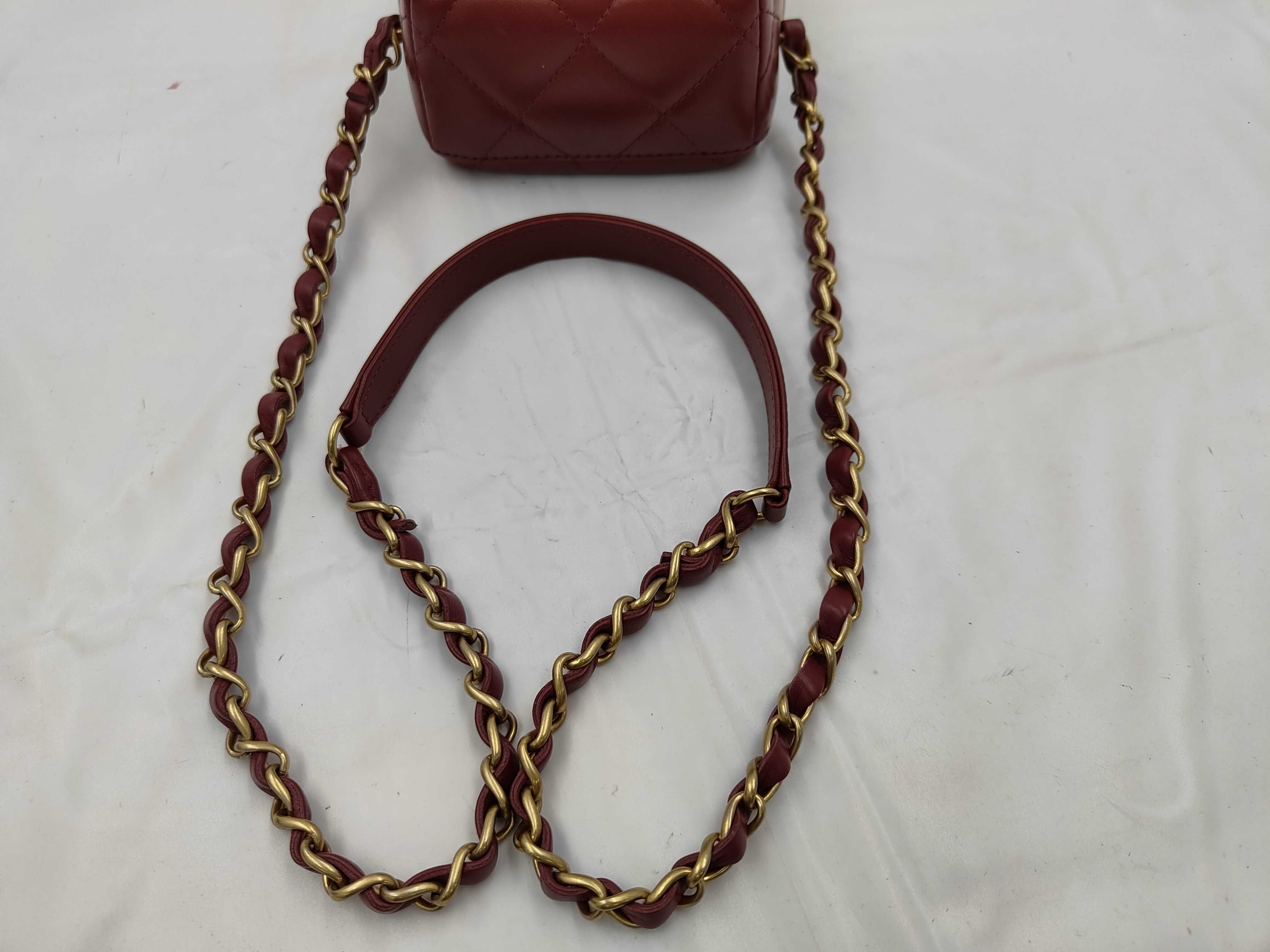 Box Chain Shoulder Bag — view 3