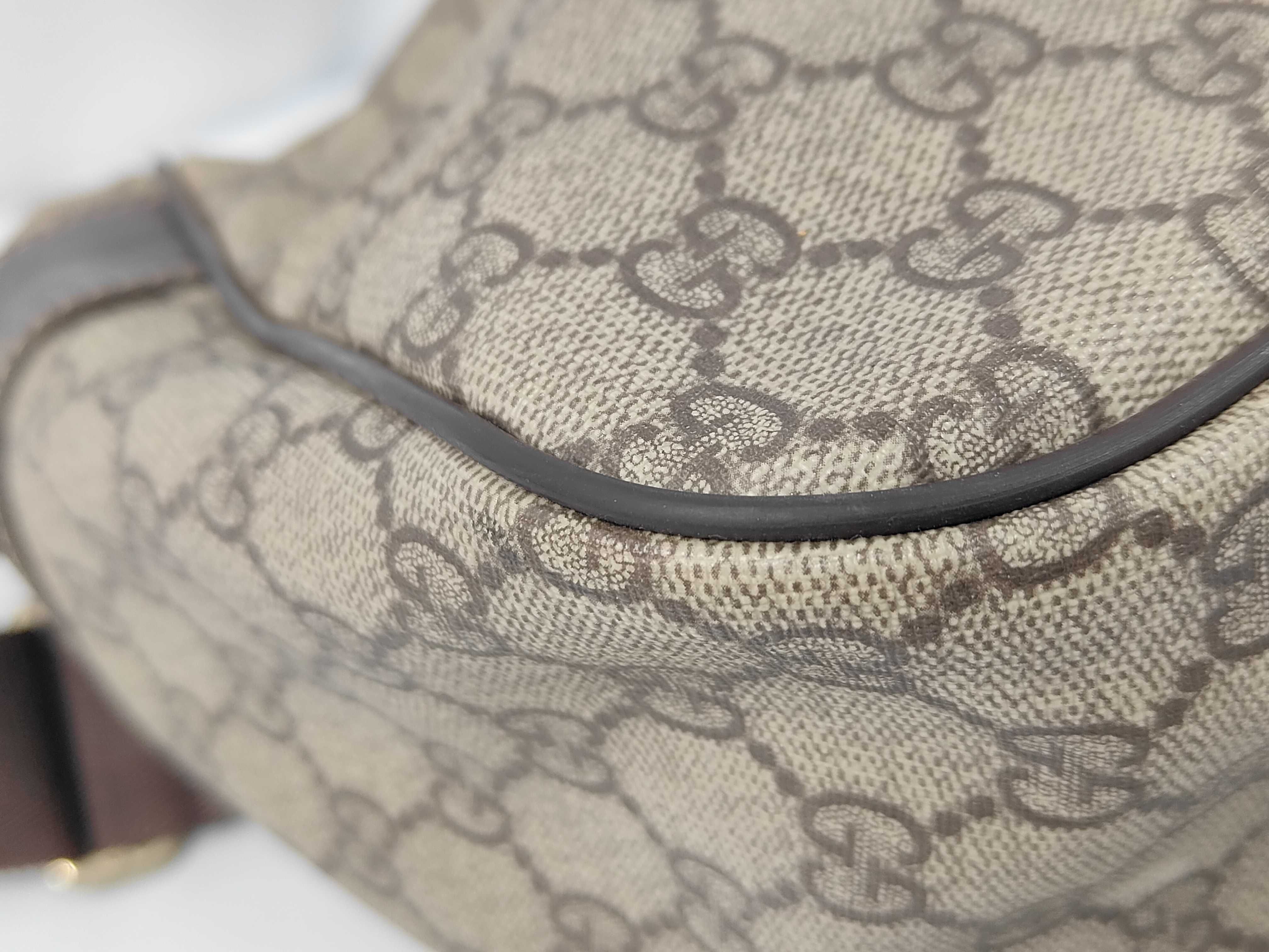 GG Supreme Shoulder Bag — view 4