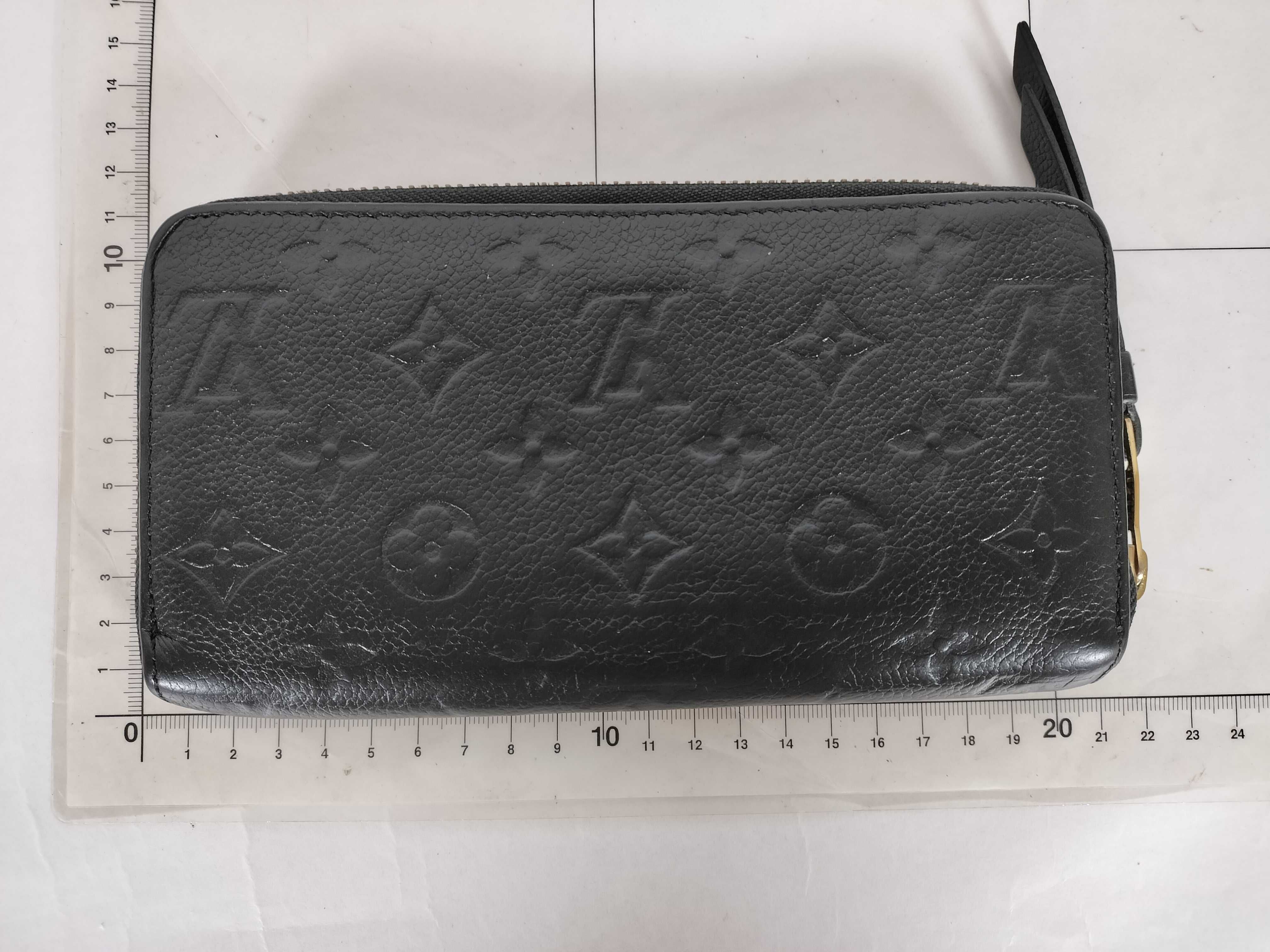 Monogram Empreinte Louis Vuitton Empreinte Round Long Wallet Black Serial Number Wallet — view 2
