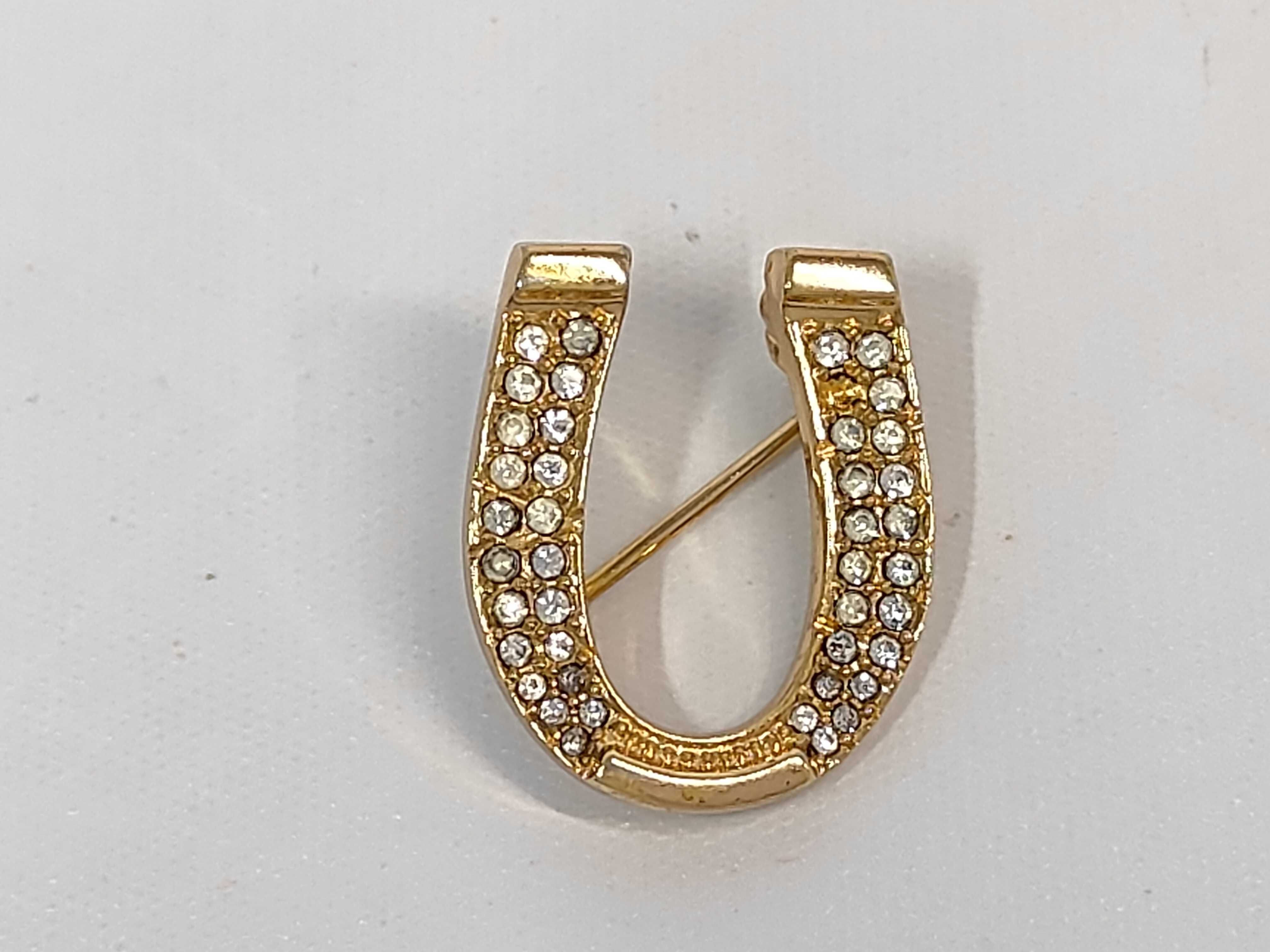 Christian / Brooch / GP Brooch