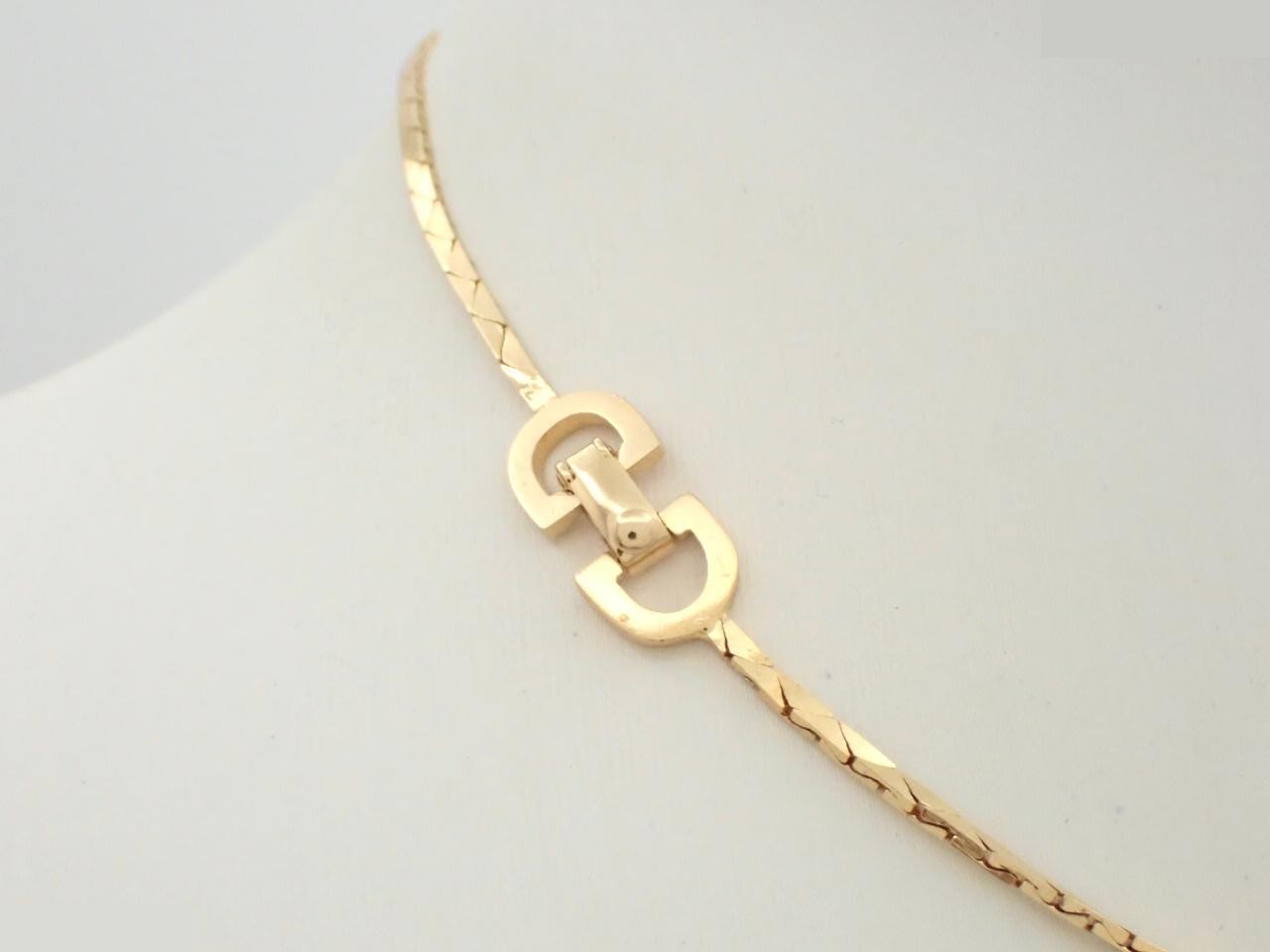 Other lines: Precious metal necklaces and pendants, total length approximately 38 cm. — view 2