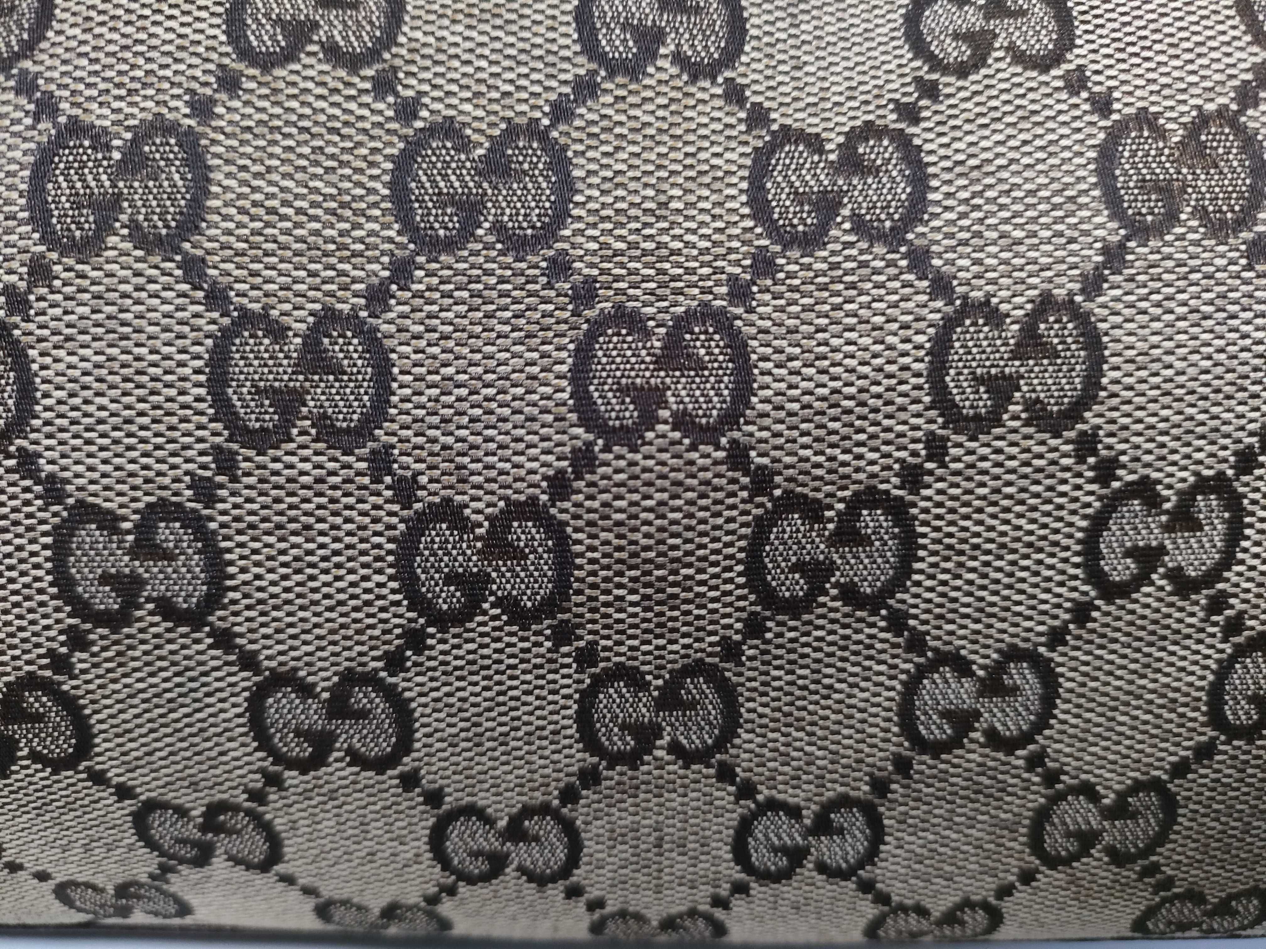 GG Canvas Shoulder Bag — view 9