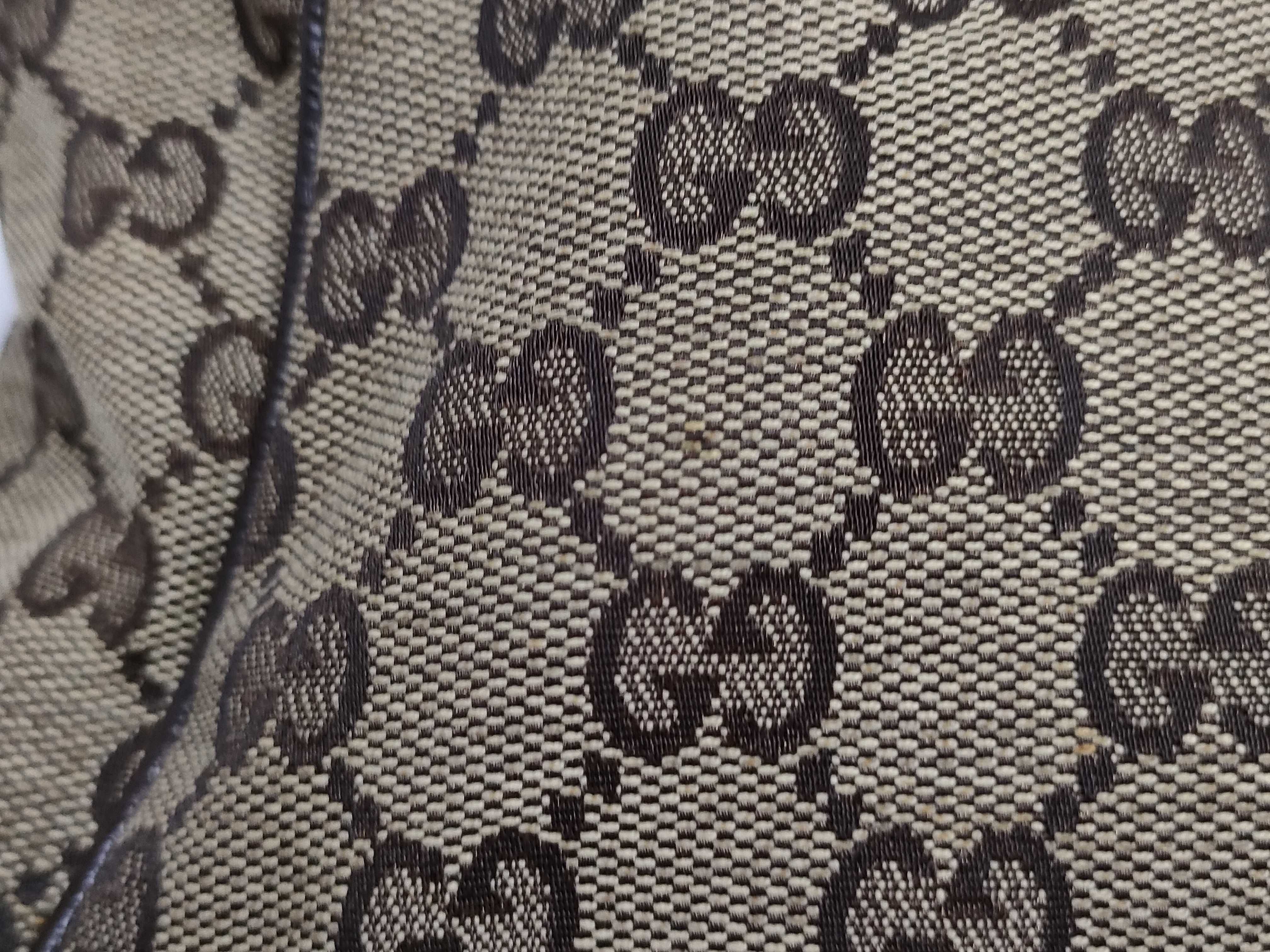 GG Canvas Shoulder Bag — view 10