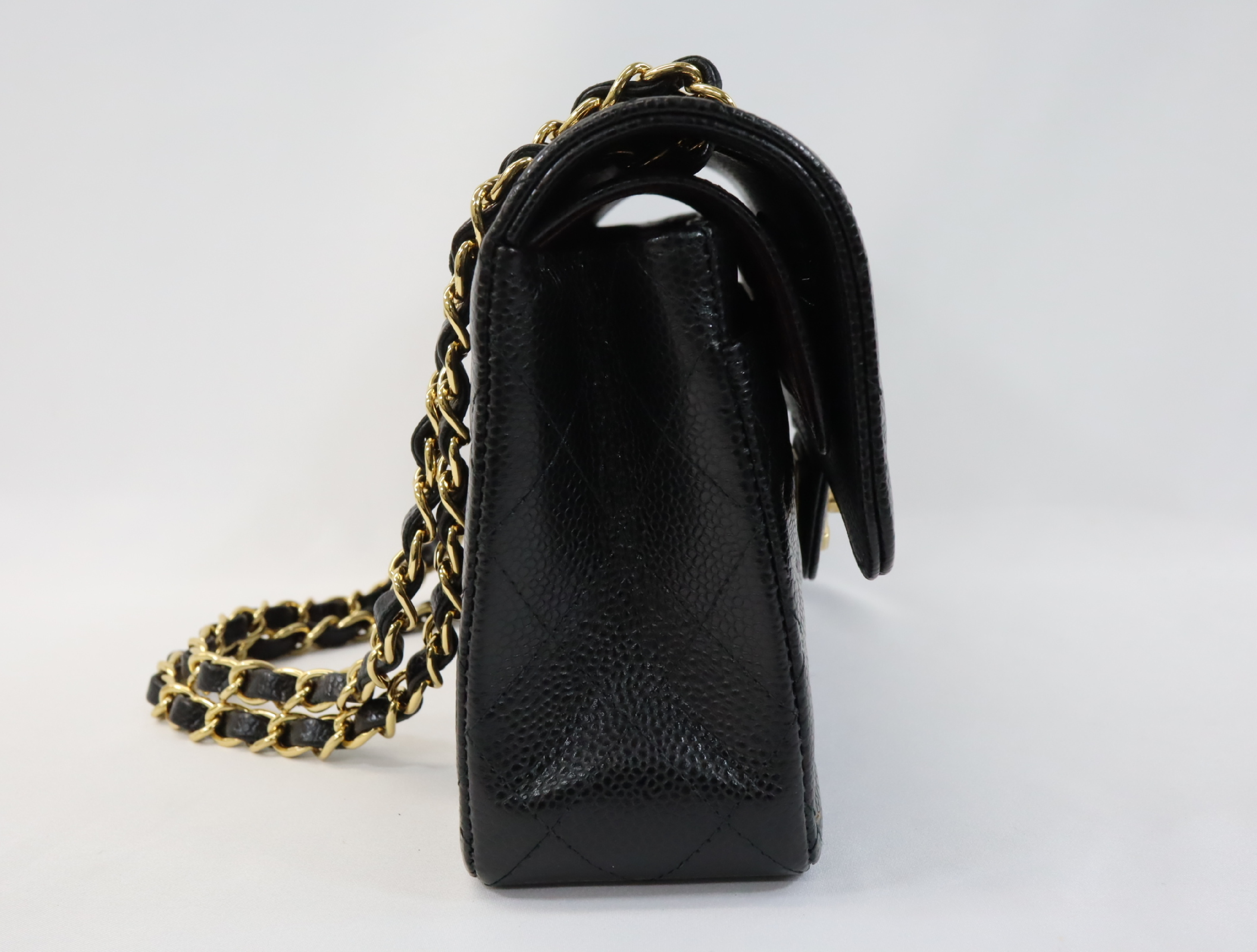 Matelassé 23 Caviar Skin Double Flap Black Random Plate Gold Hardware A01113? Shoulder Bag — view 4