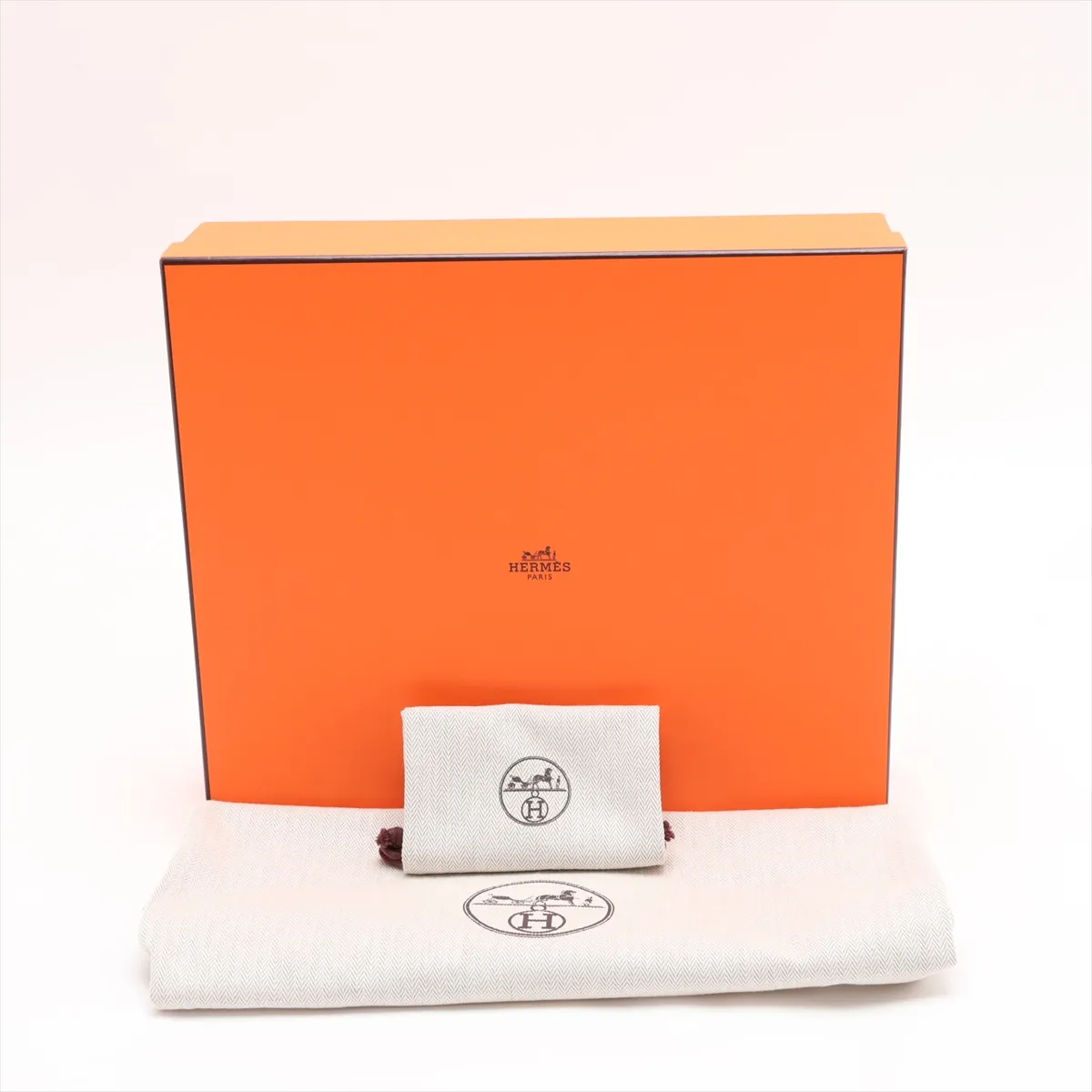 [Individually packaged] Hermes Evelyne 3 29 PM Taurillon Clemence Etoupe Gold Hardware G: 2026 — view 9