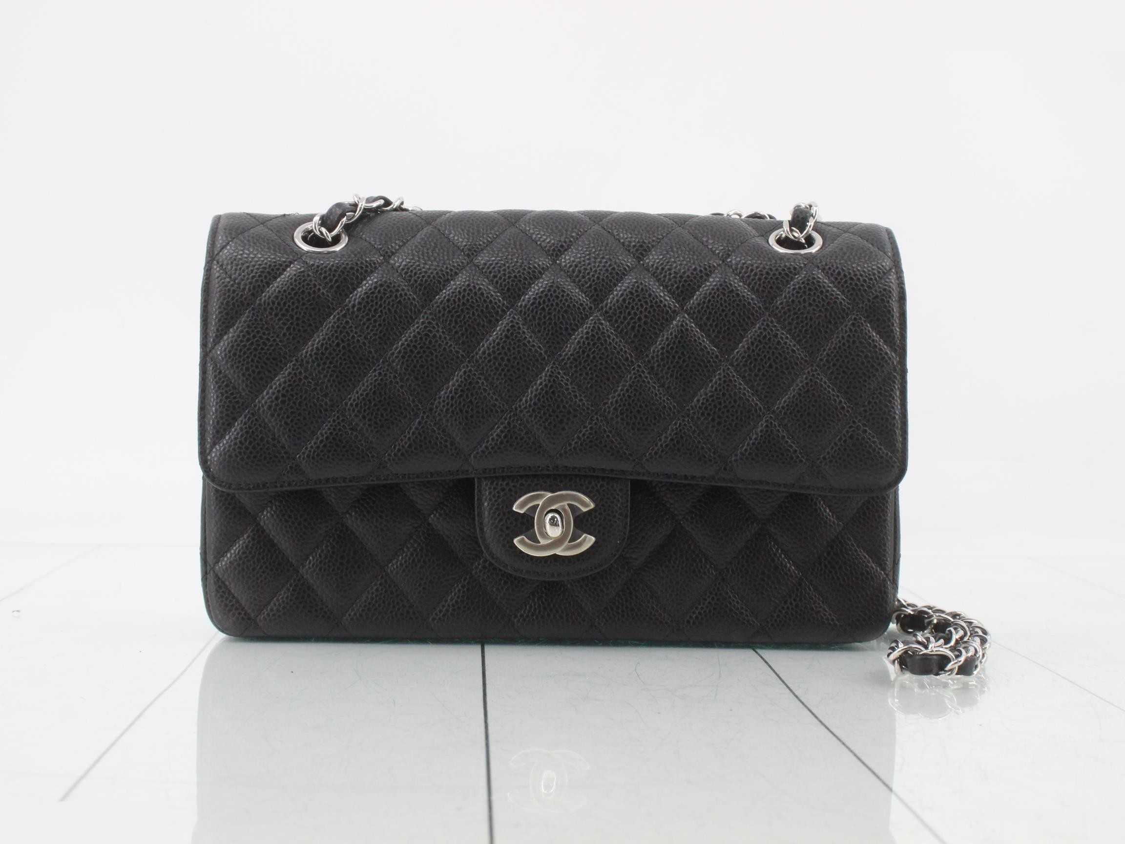 Caviar Matelassé 25 Shoulder Bag, Black