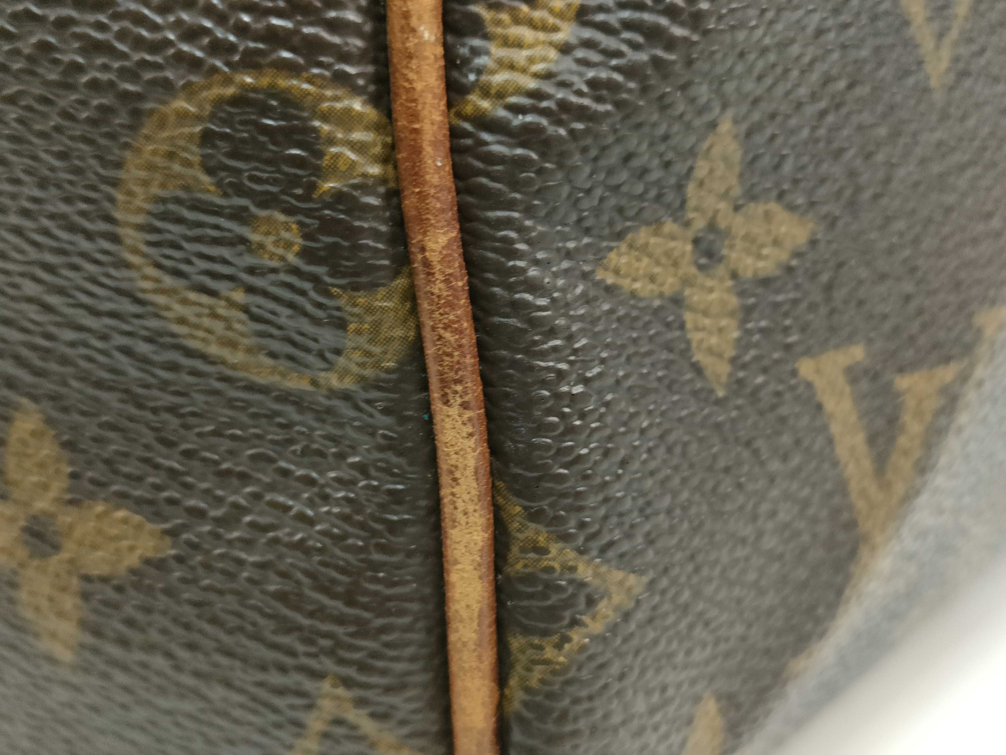 Monogram Louis Vuitton Speedy 30 Handbag — view 11
